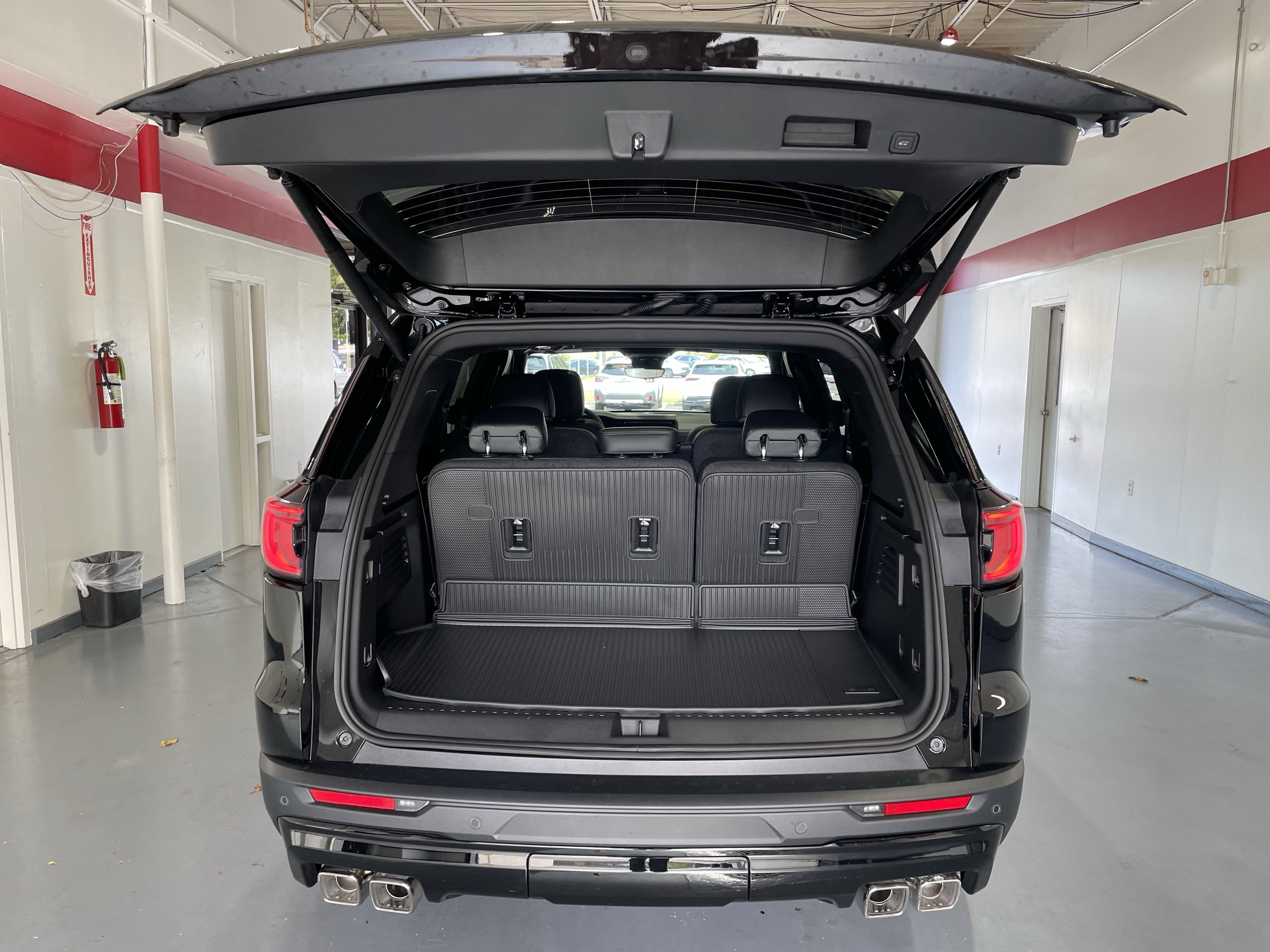 2027 GMC Acadia AT4
