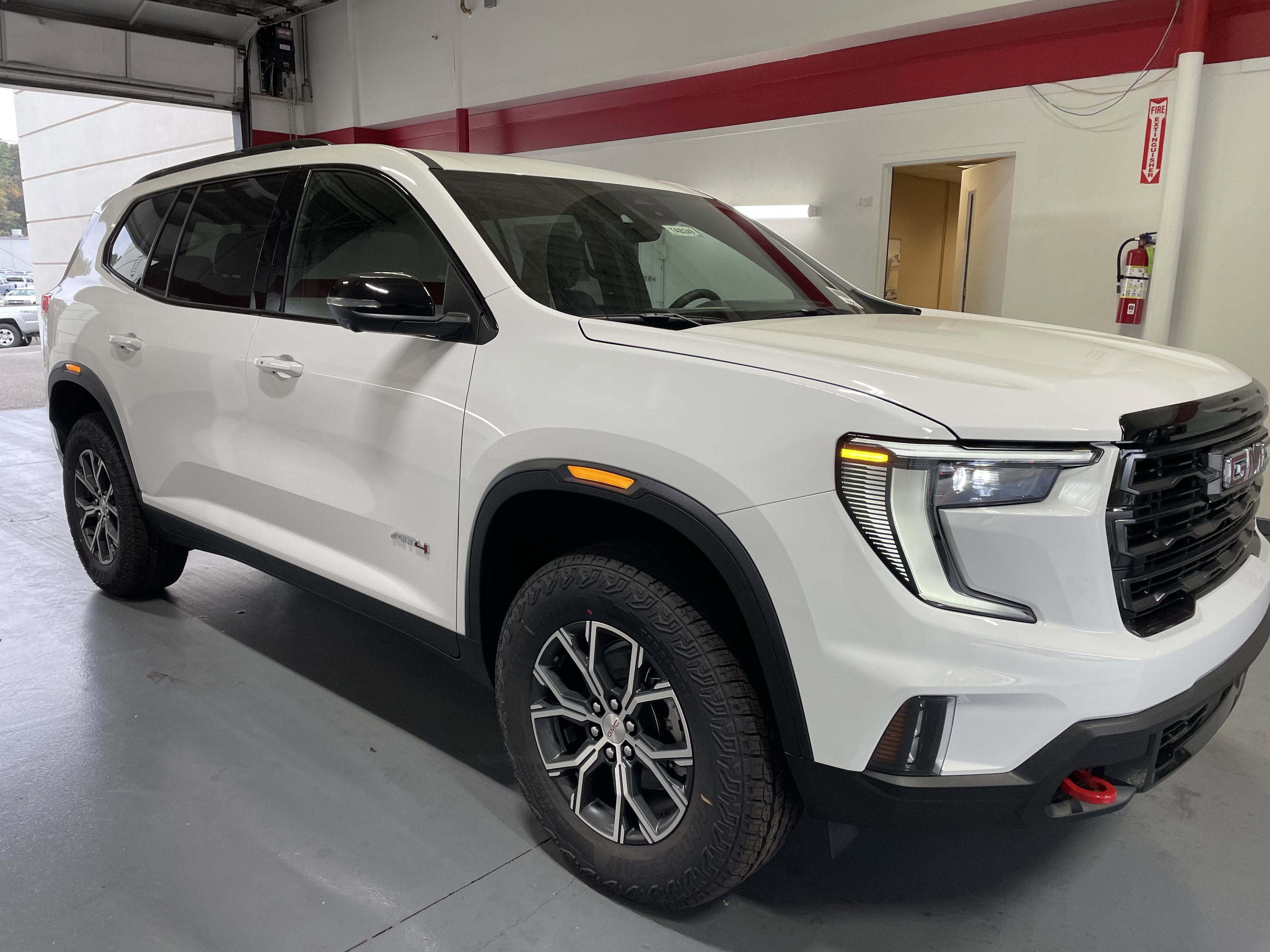 2026 GMC Acadia AT4