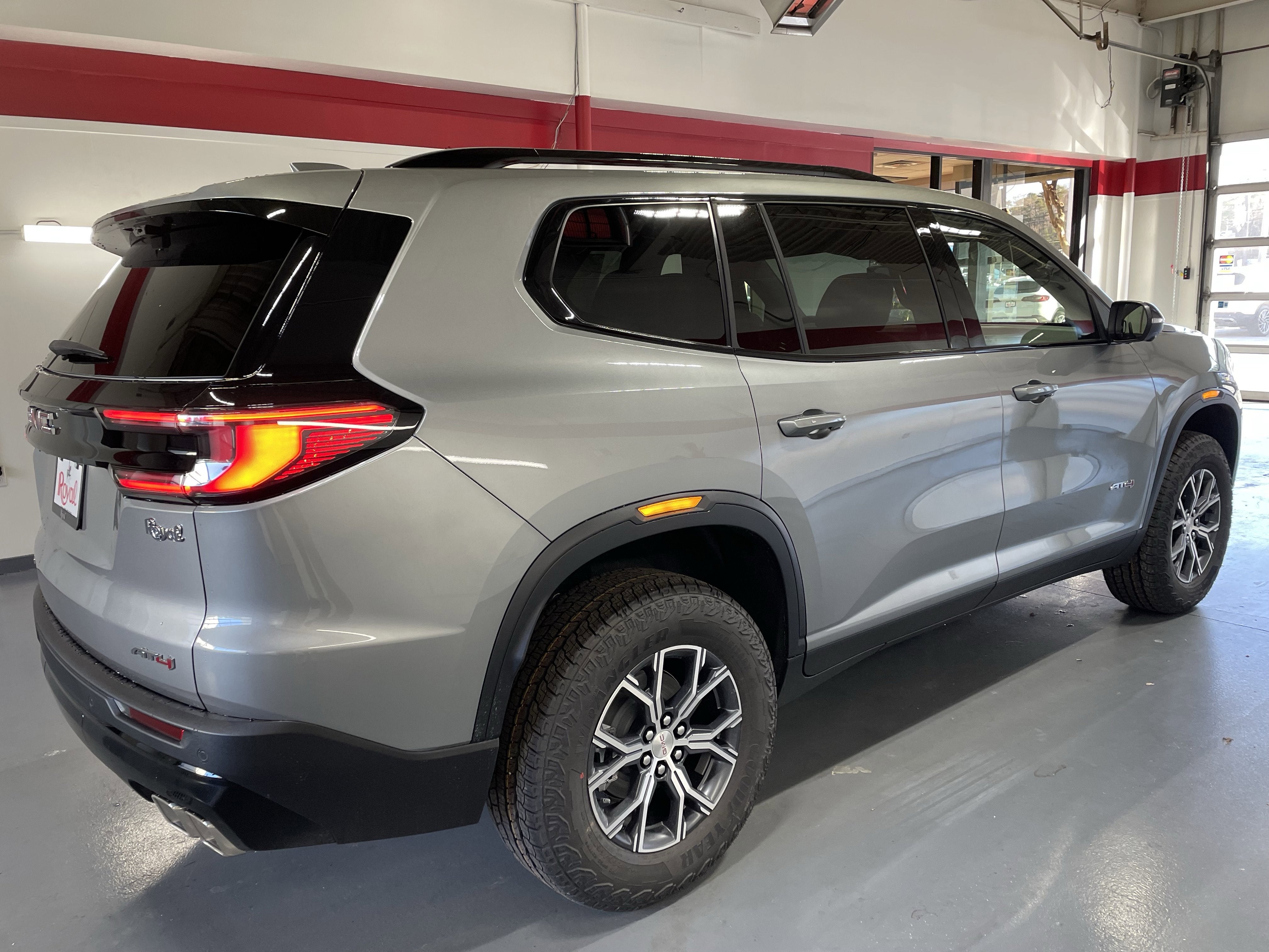 2026 GMC Acadia AT4