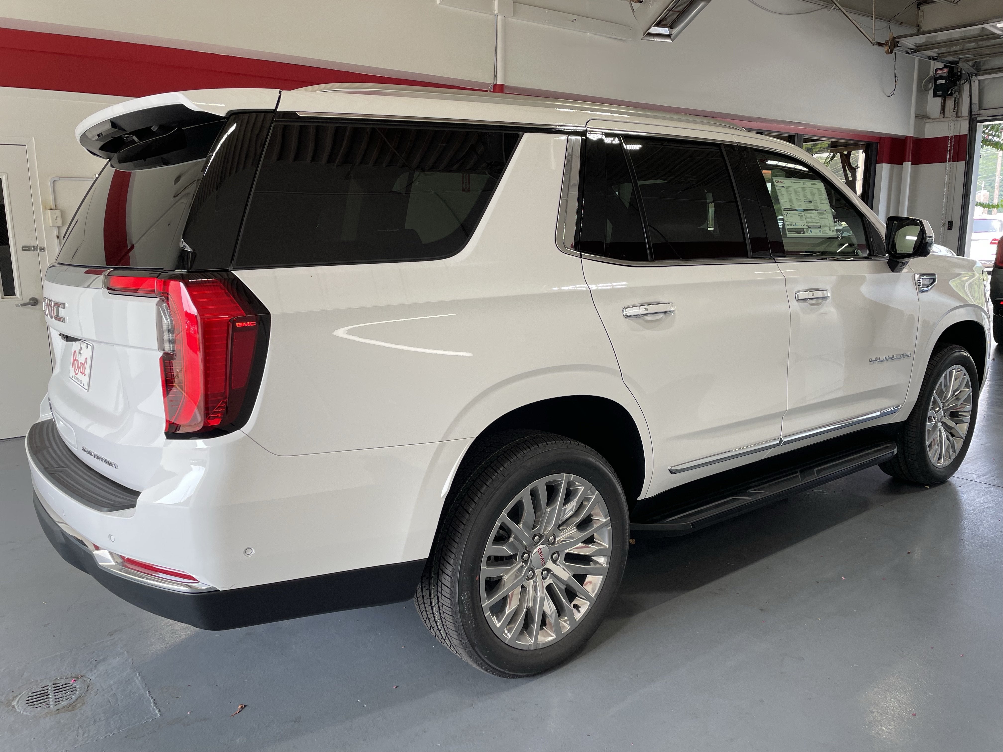 2026 GMC Yukon Elevation