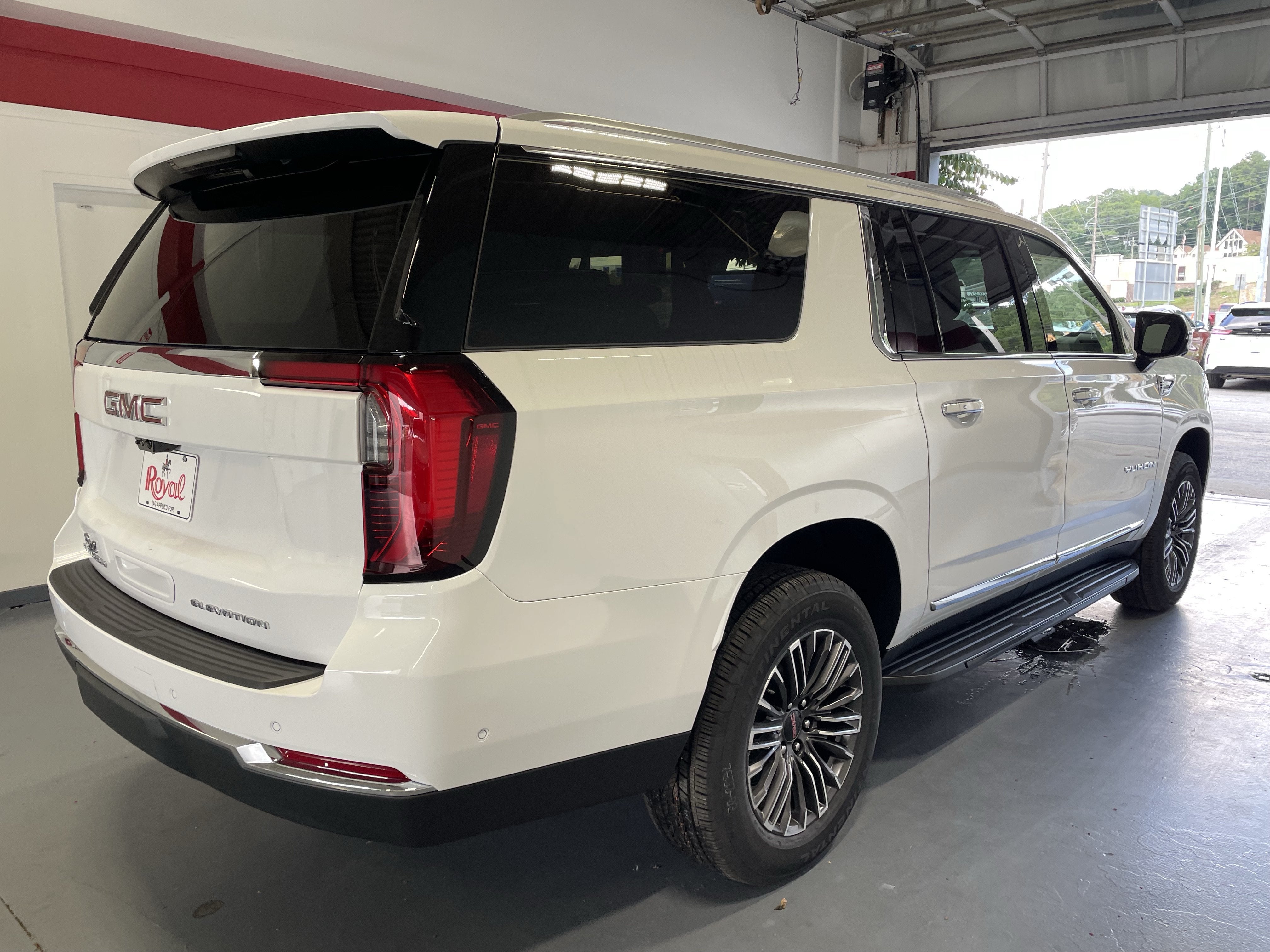 2026 GMC Yukon XL Elevation