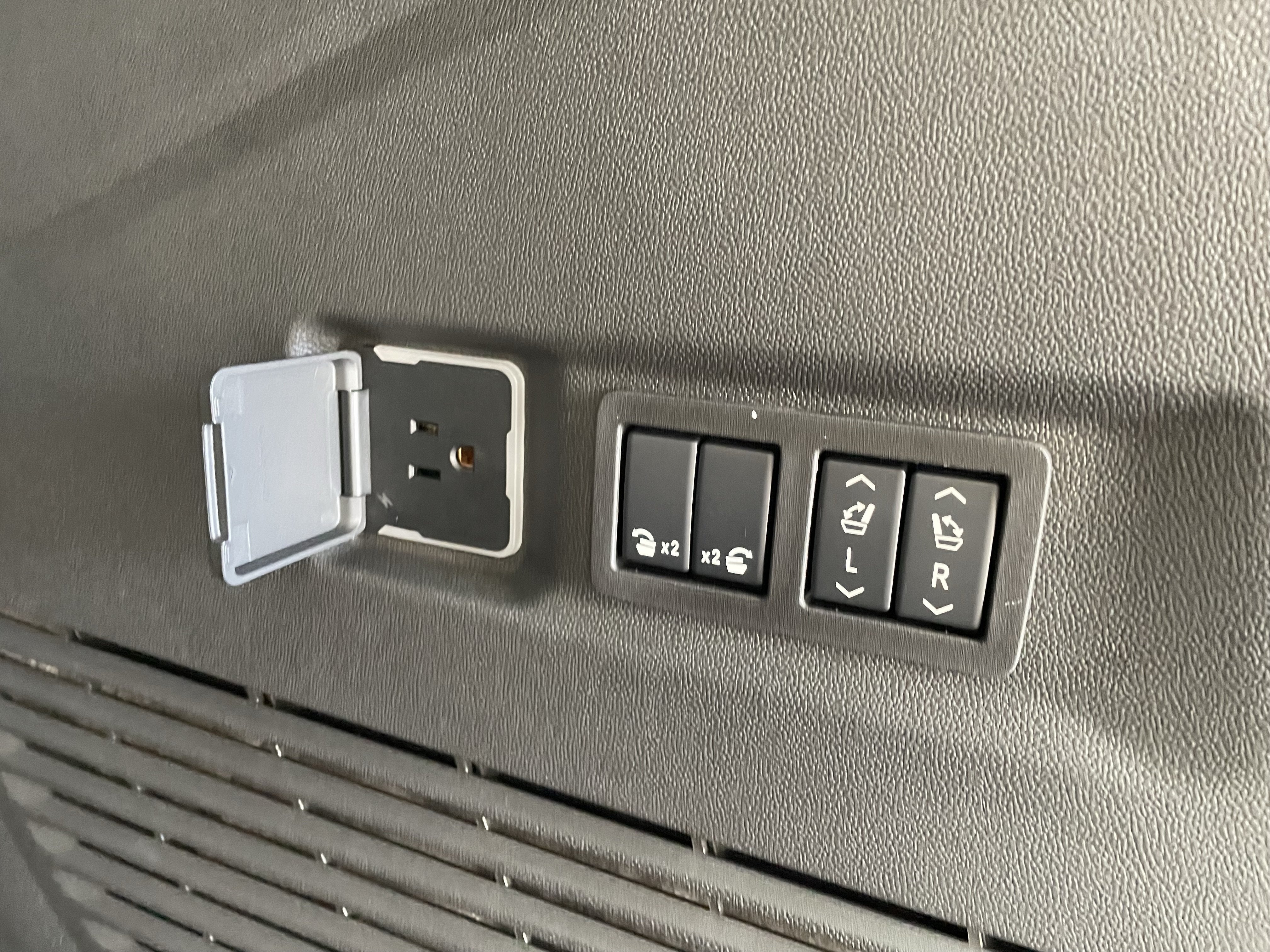 2027 GMC Yukon XL Denali