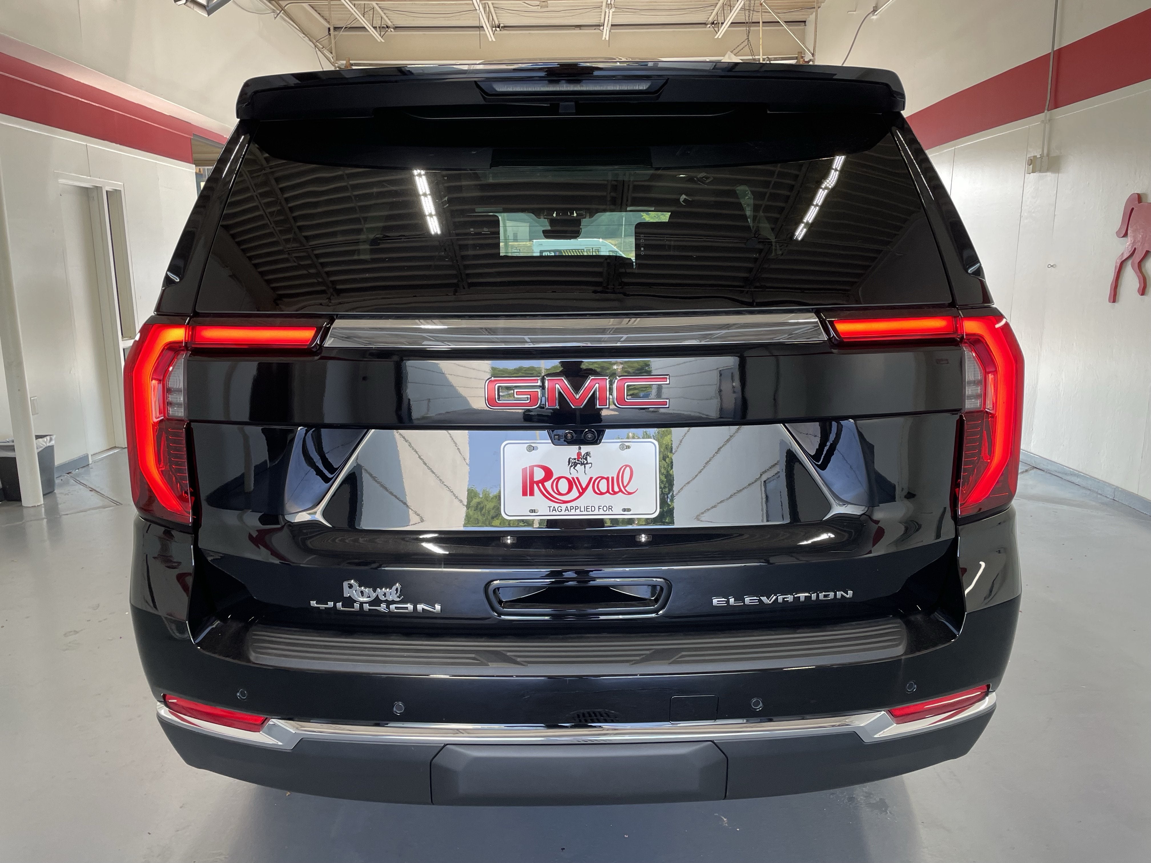 2026 GMC Yukon Elevation