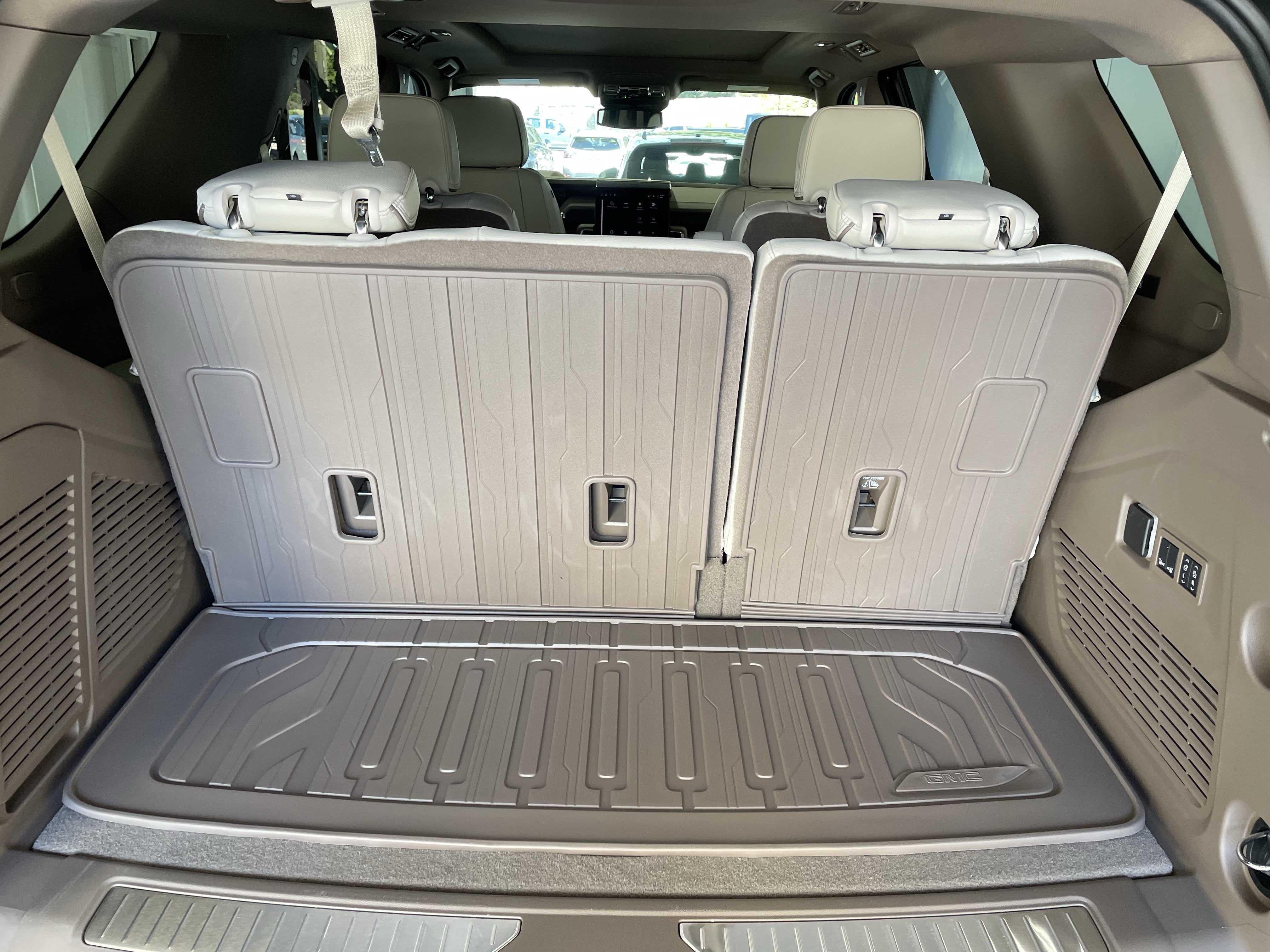 2027 GMC Yukon Denali