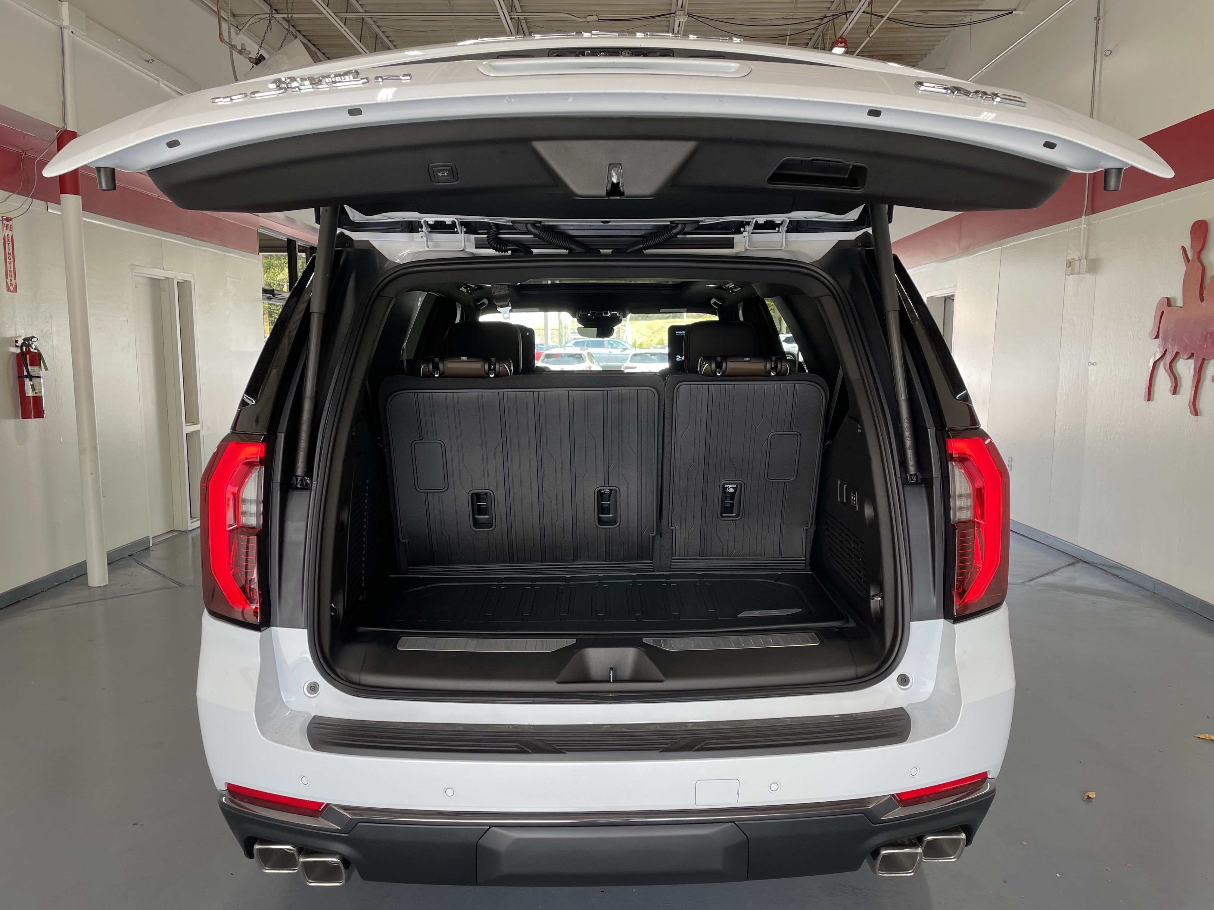 2027 GMC Yukon Denali Ultimate