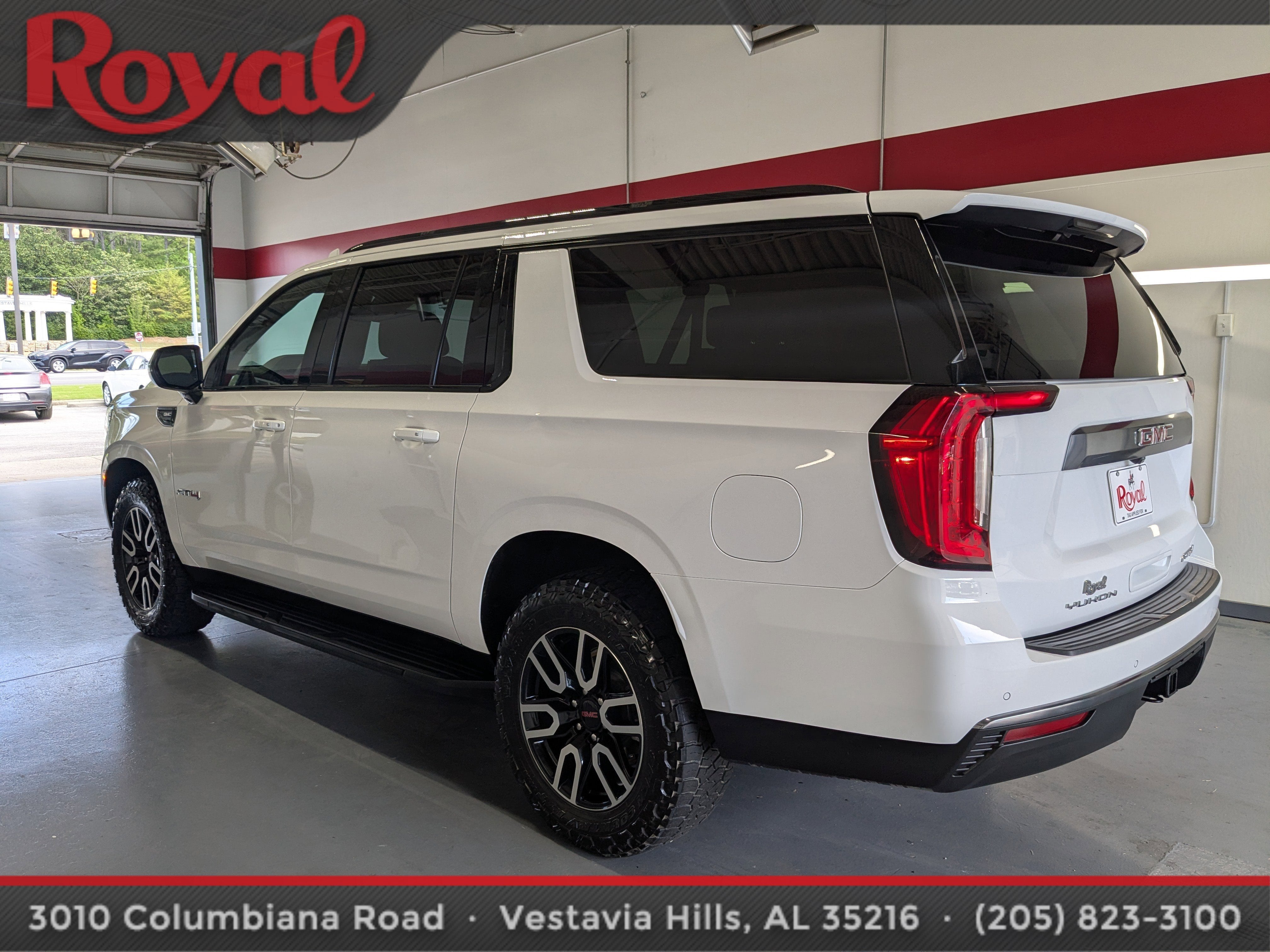 2023 GMC Yukon XL AT4