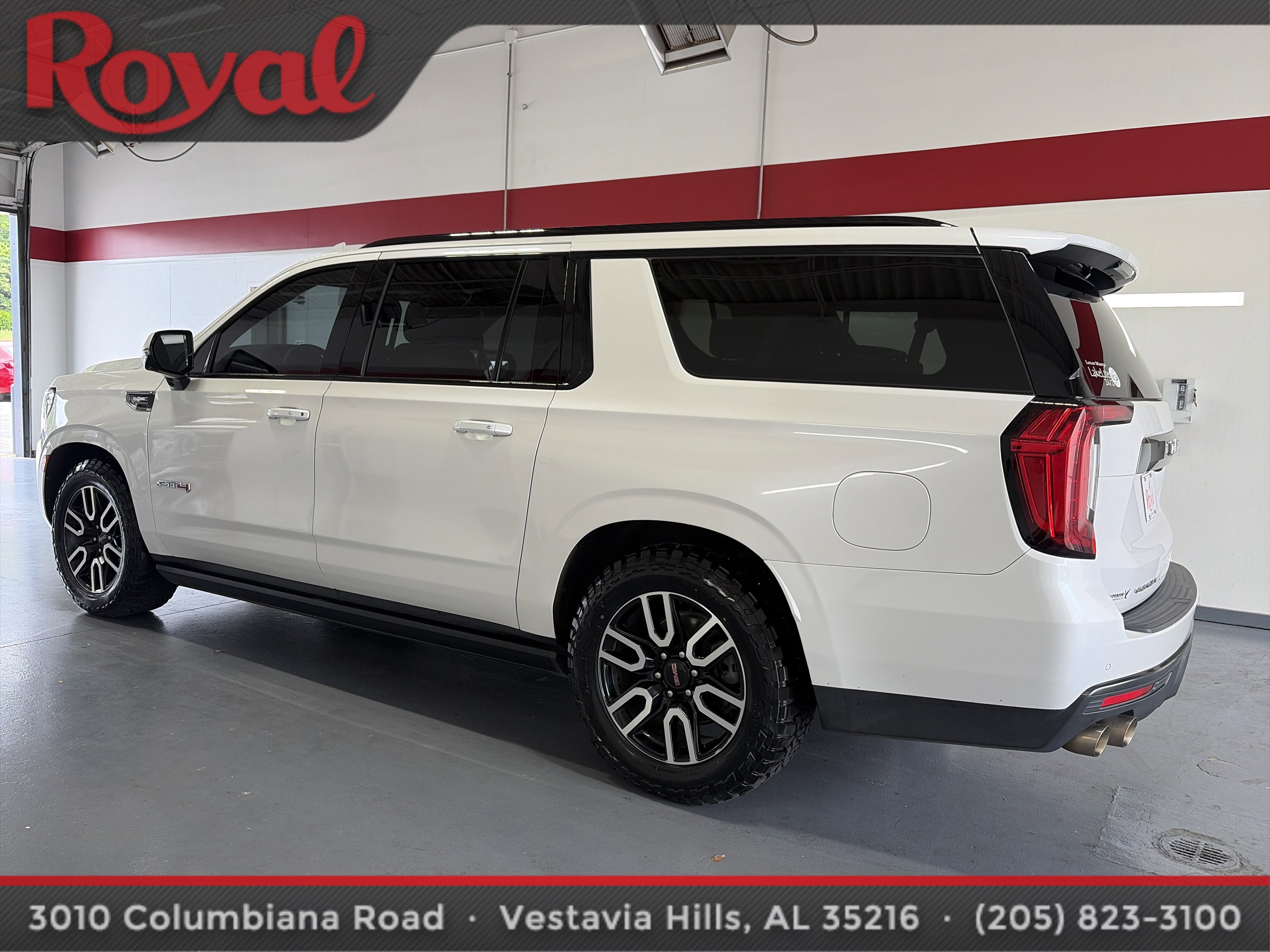 2022 GMC Yukon XL AT4