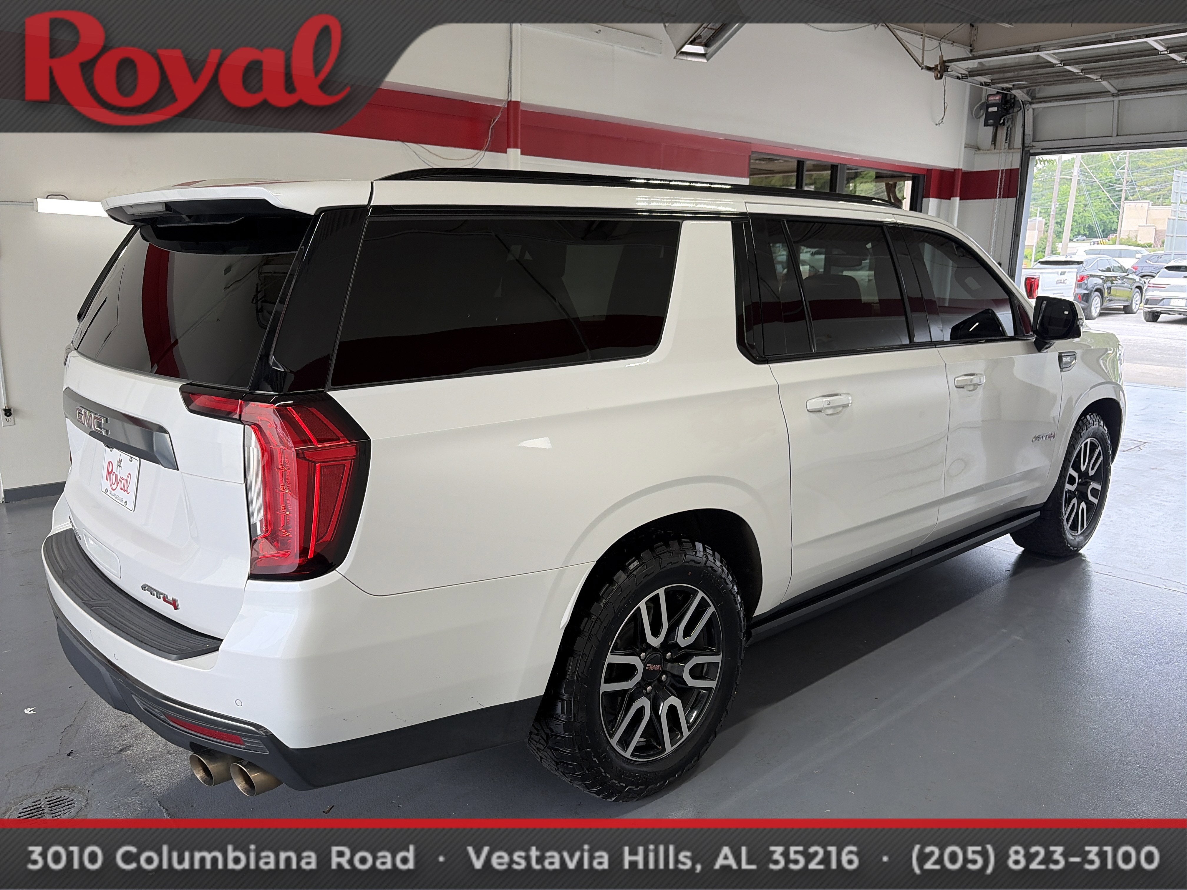 2022 GMC Yukon XL AT4