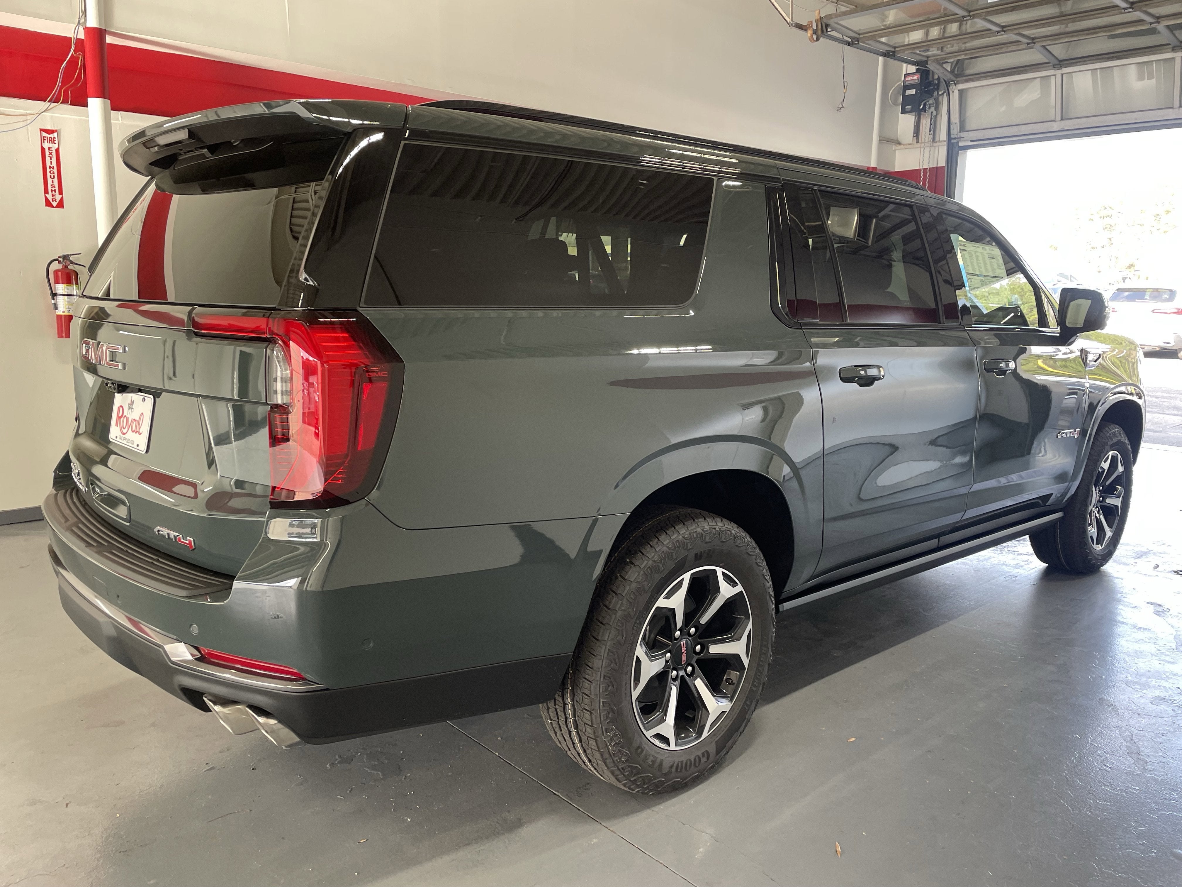 2026 GMC Yukon XL AT4