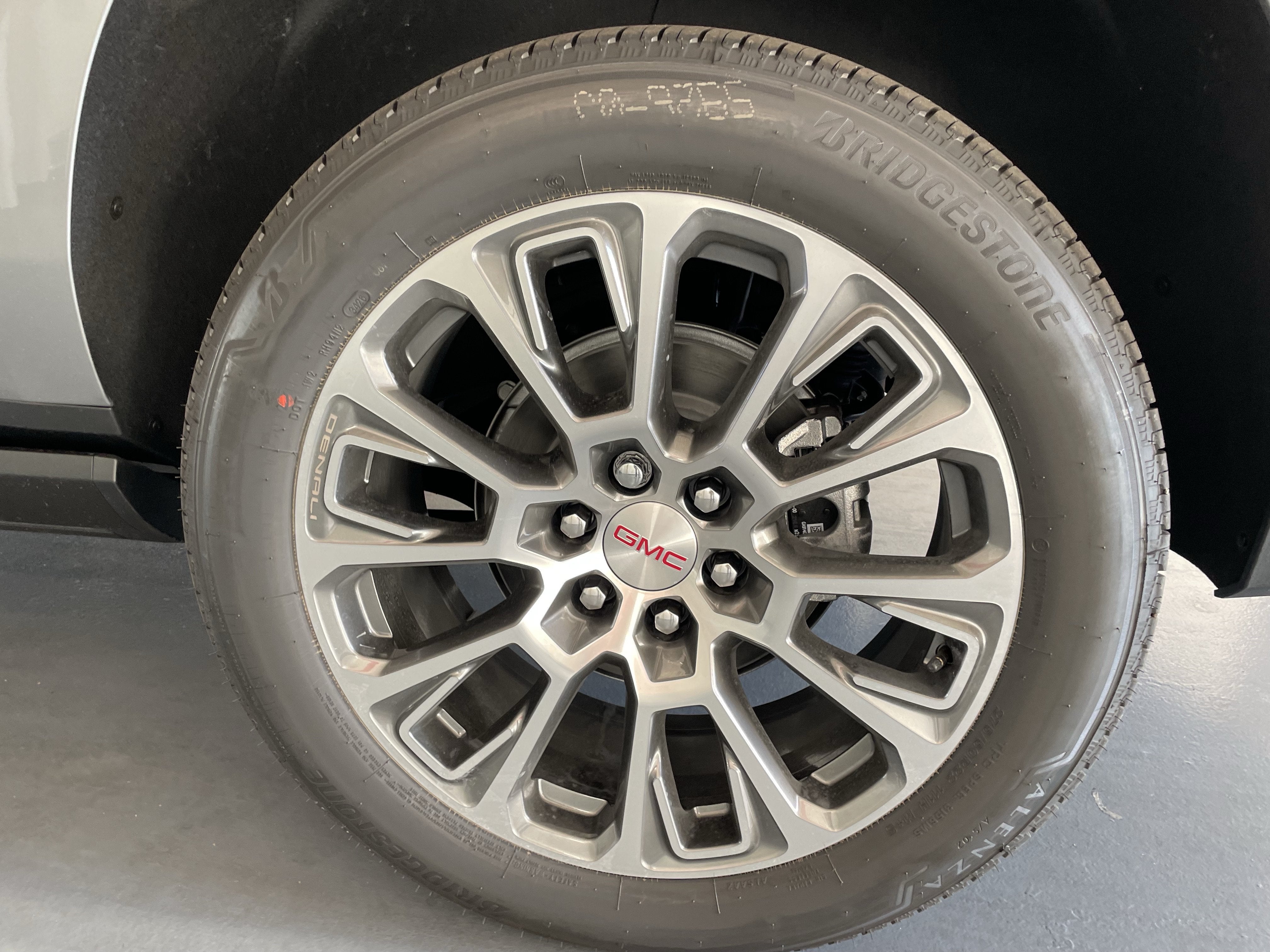2027 GMC Yukon XL Denali - Photo 7
