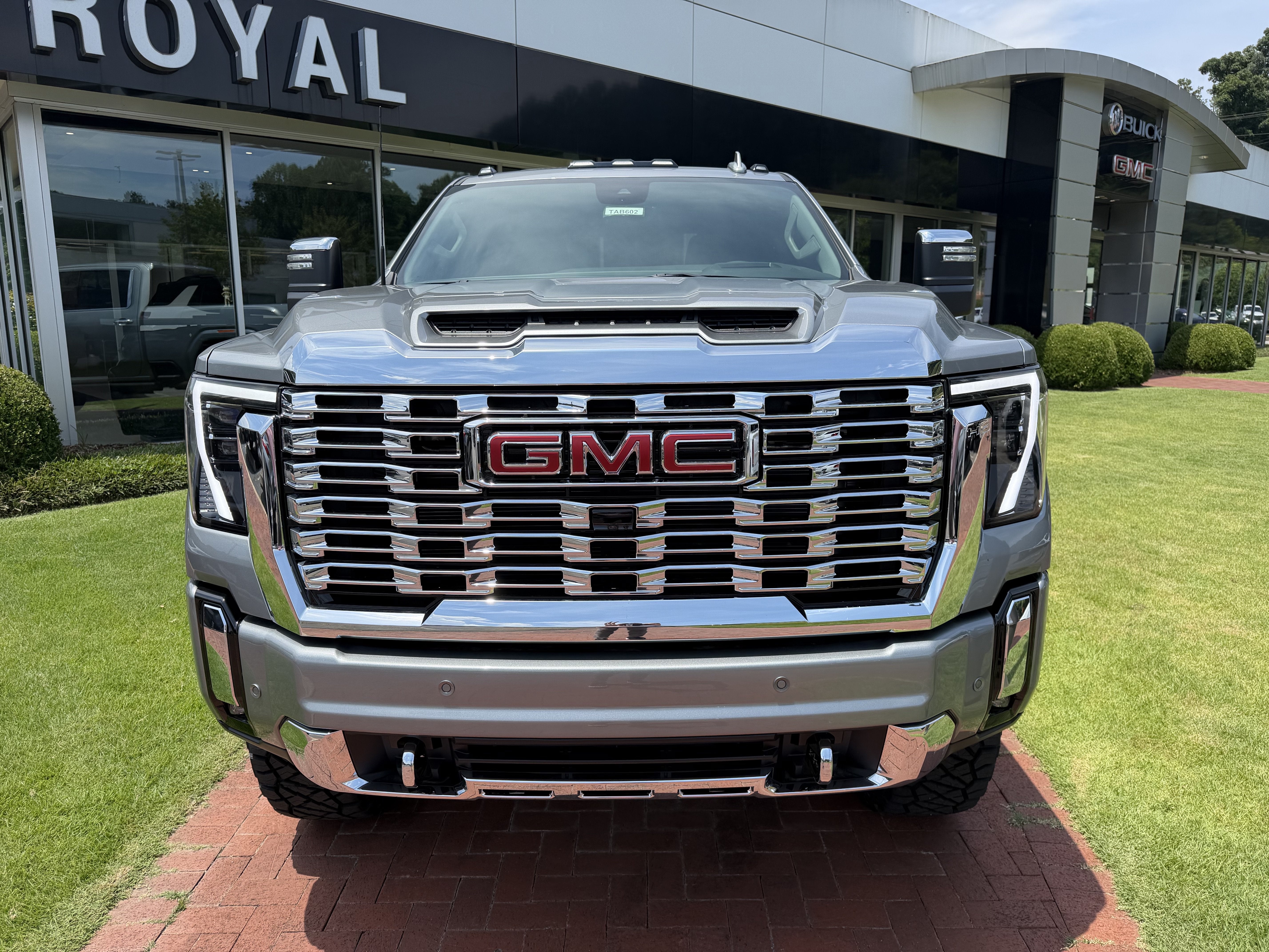 2026 GMC Sierra 2500 HD Denali