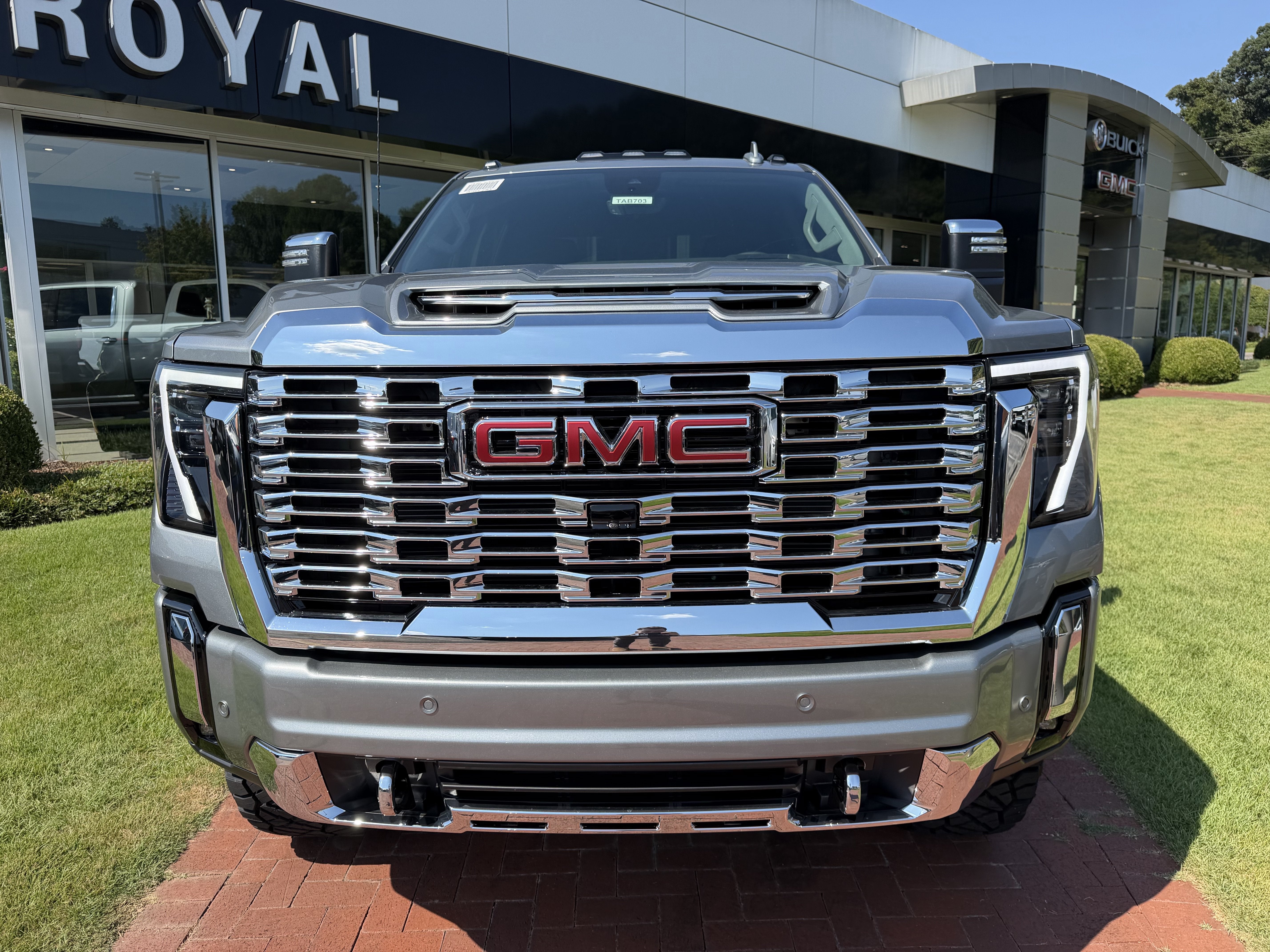 2026 GMC Sierra 2500 HD Denali