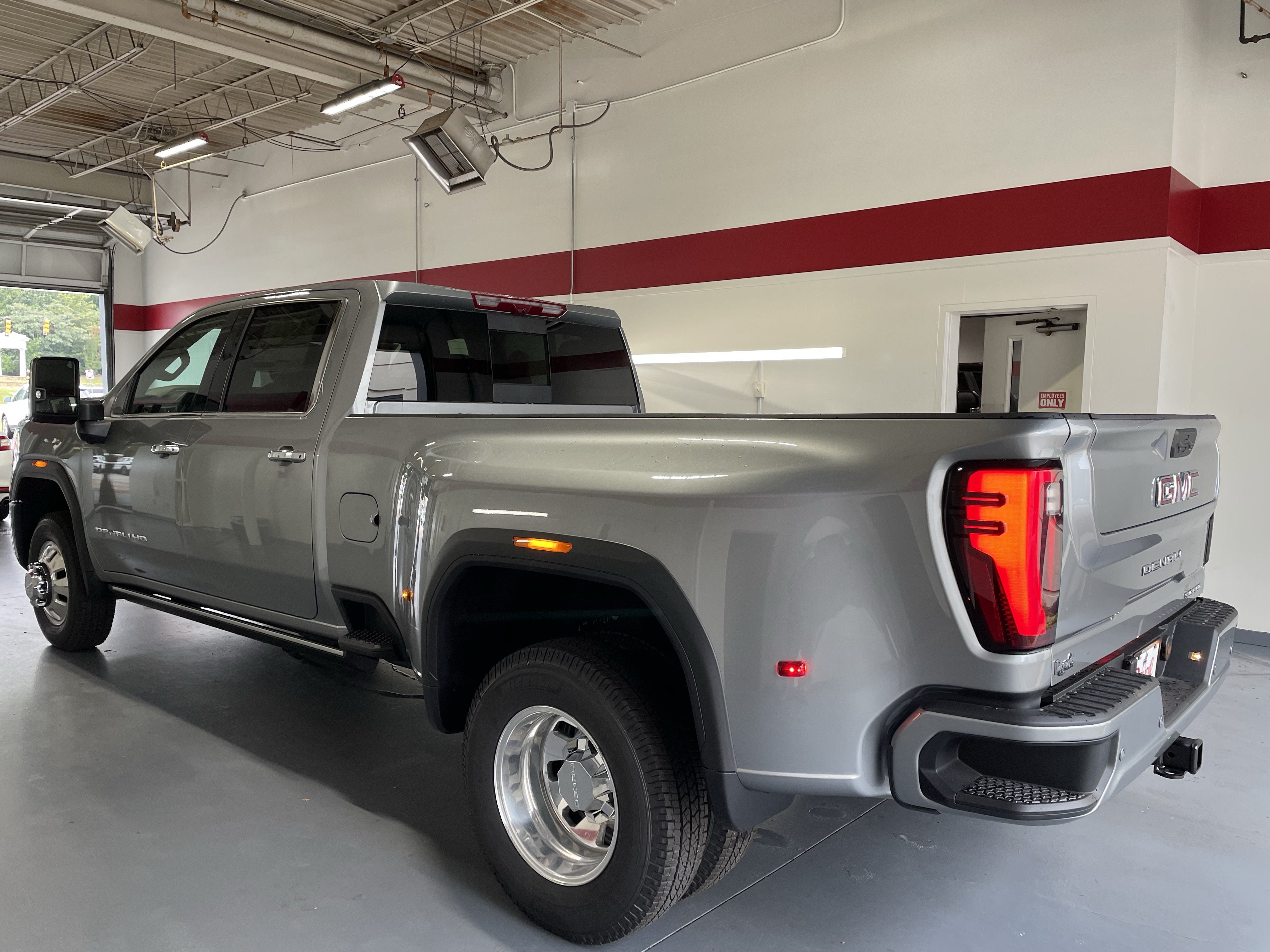 2026 GMC Sierra 3500 HD Denali DRW
