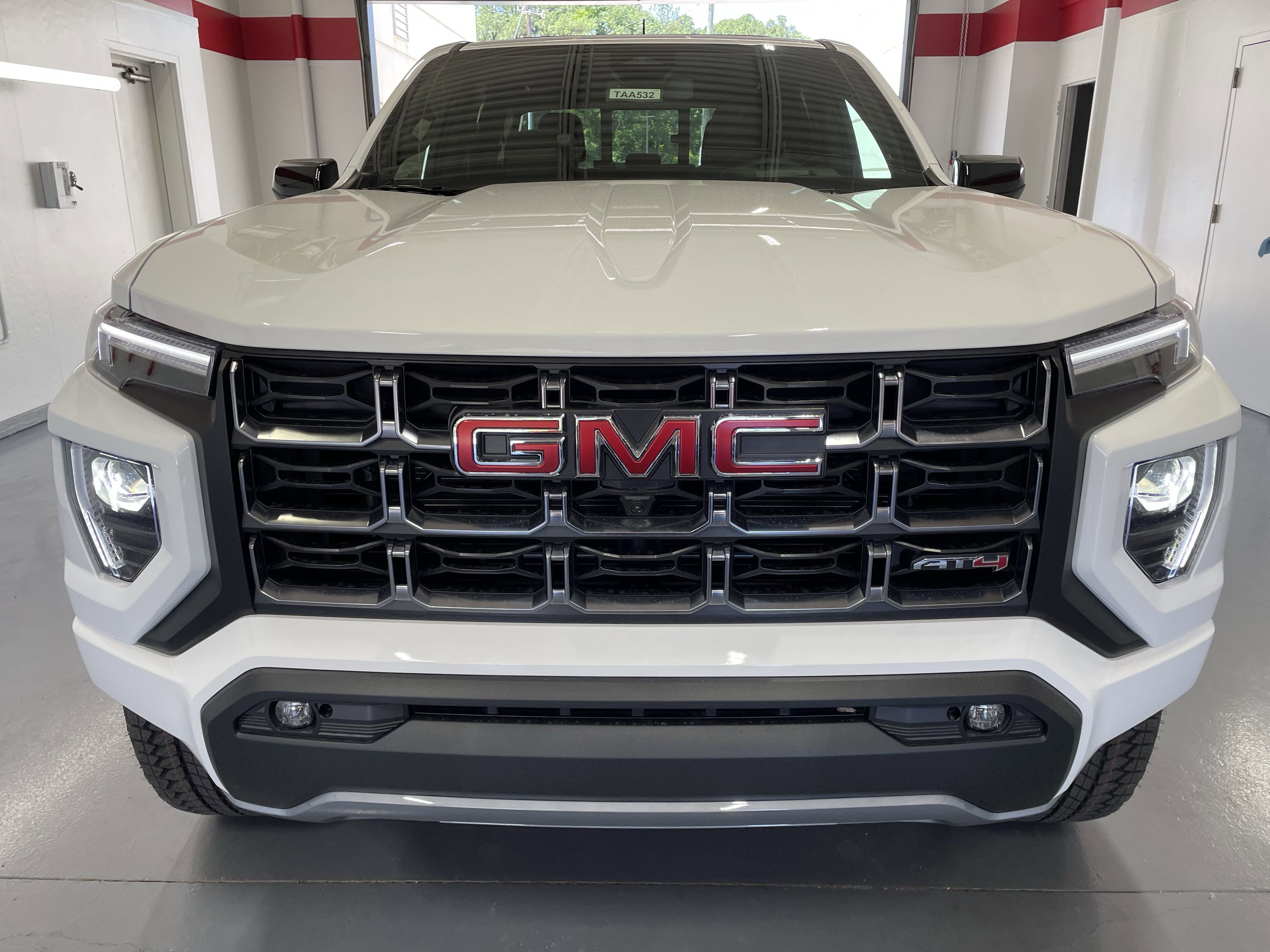 2025 GMC Canyon AT4