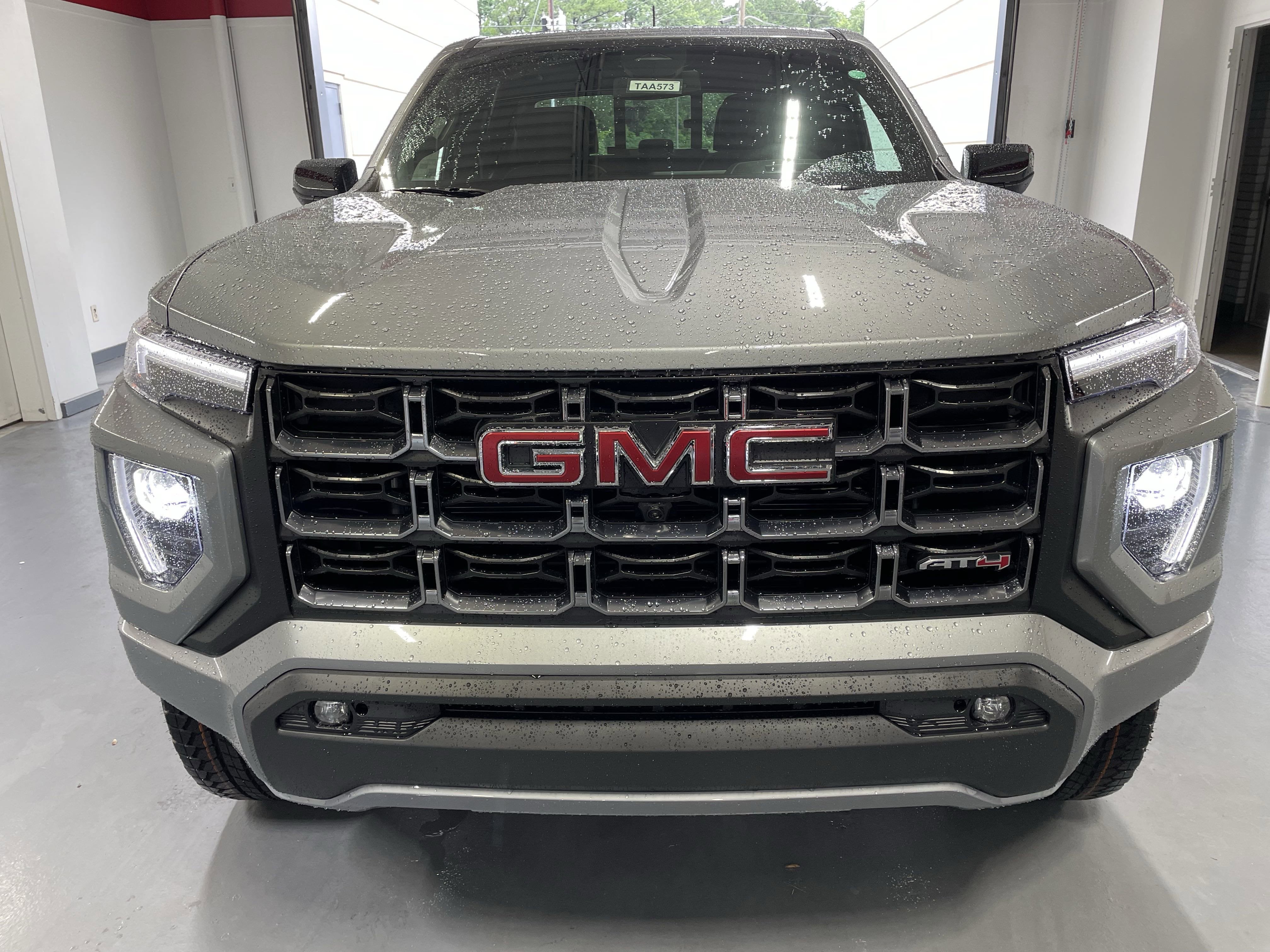 2025 GMC Canyon AT4