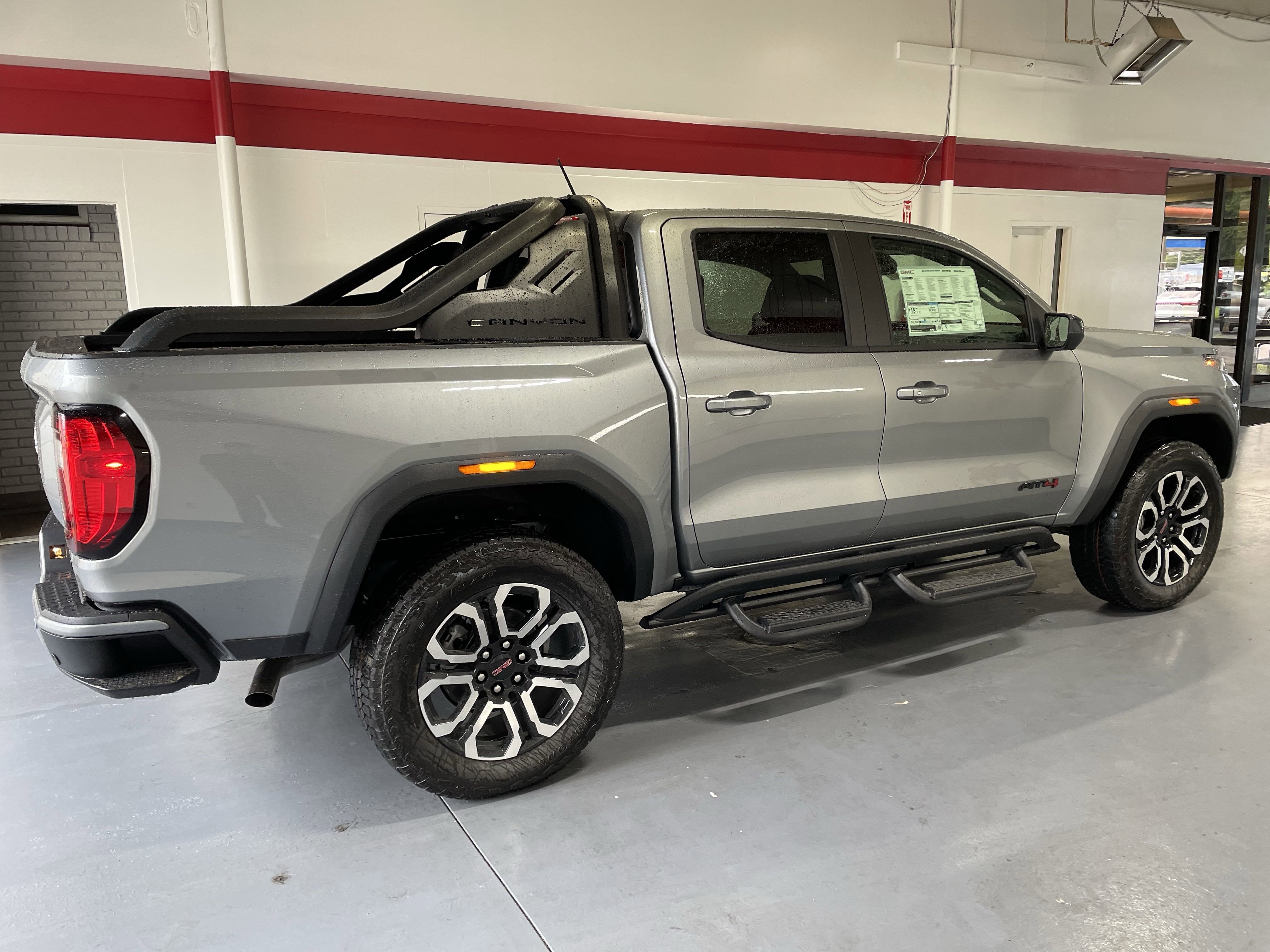 2025 GMC Canyon AT4