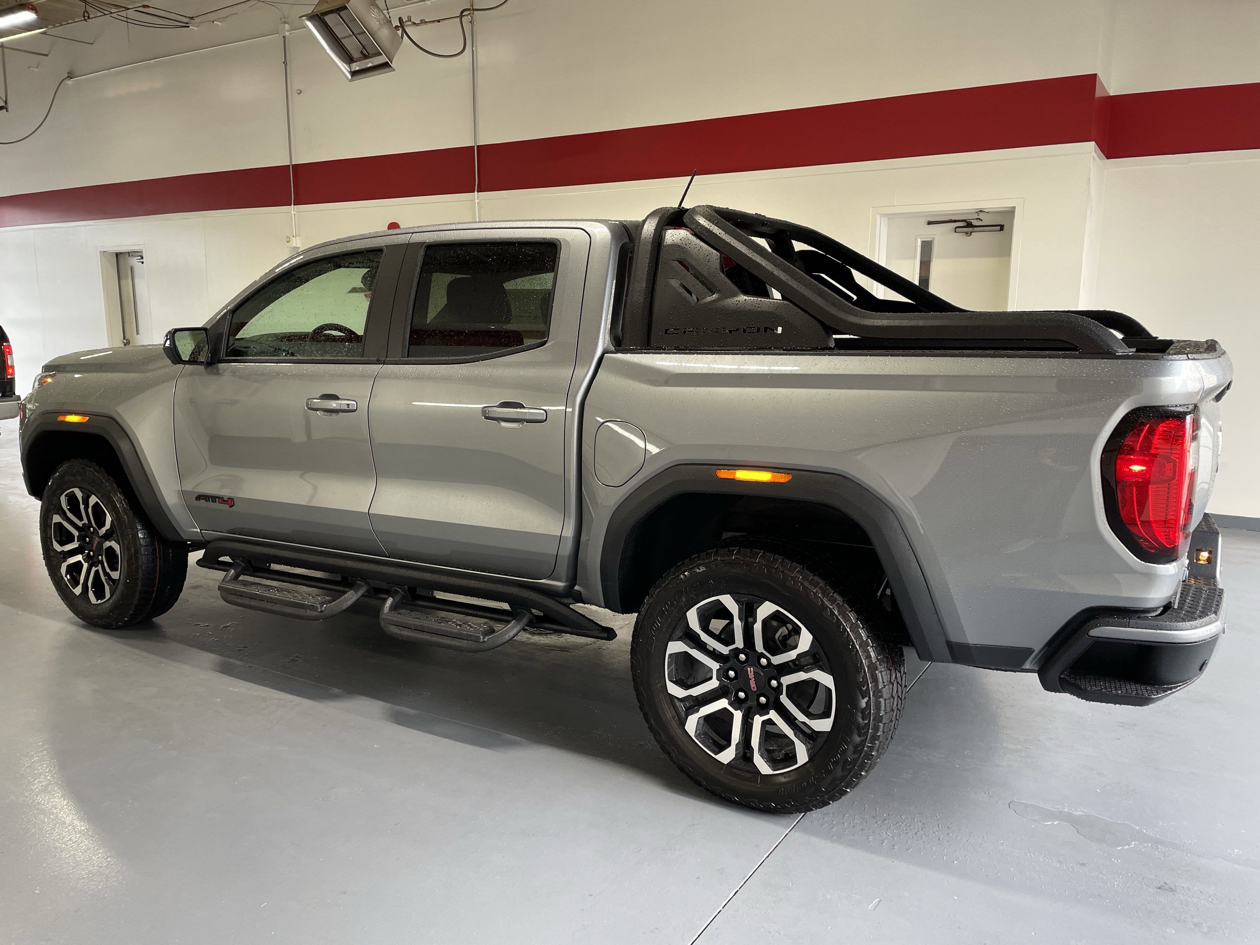 2025 GMC Canyon AT4
