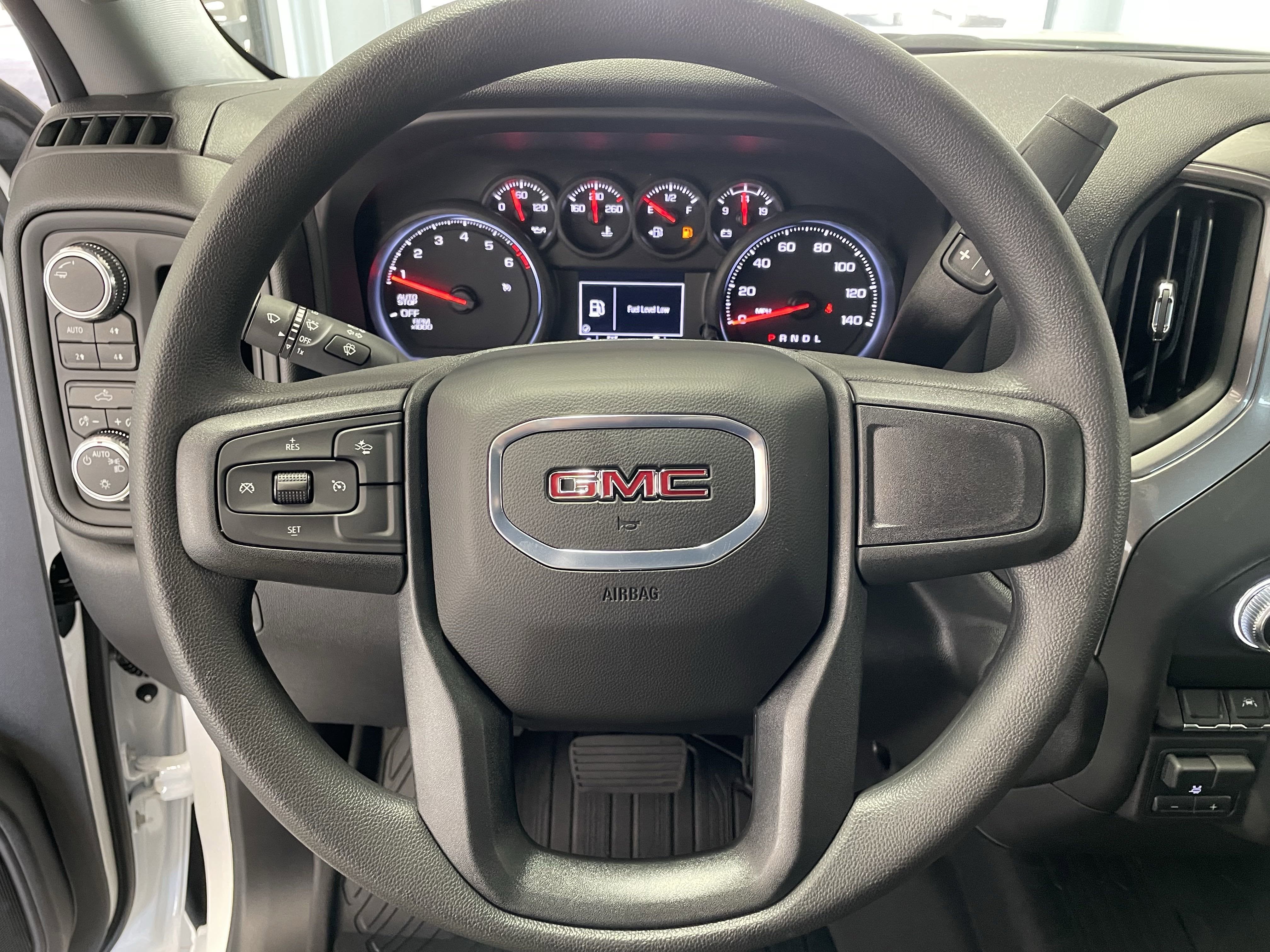 2025 GMC Sierra 1500 Pro