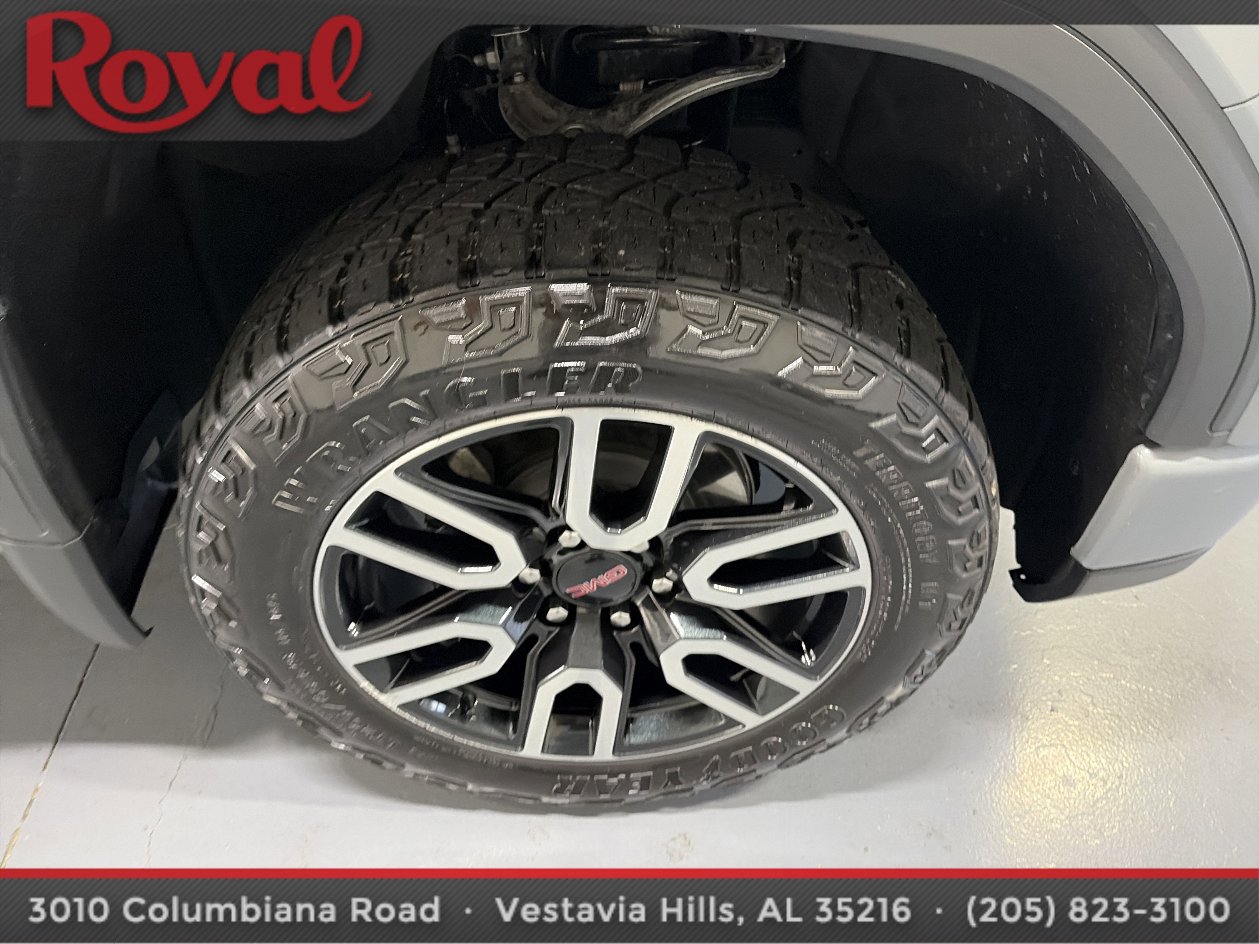 2023 GMC Sierra 1500 AT4