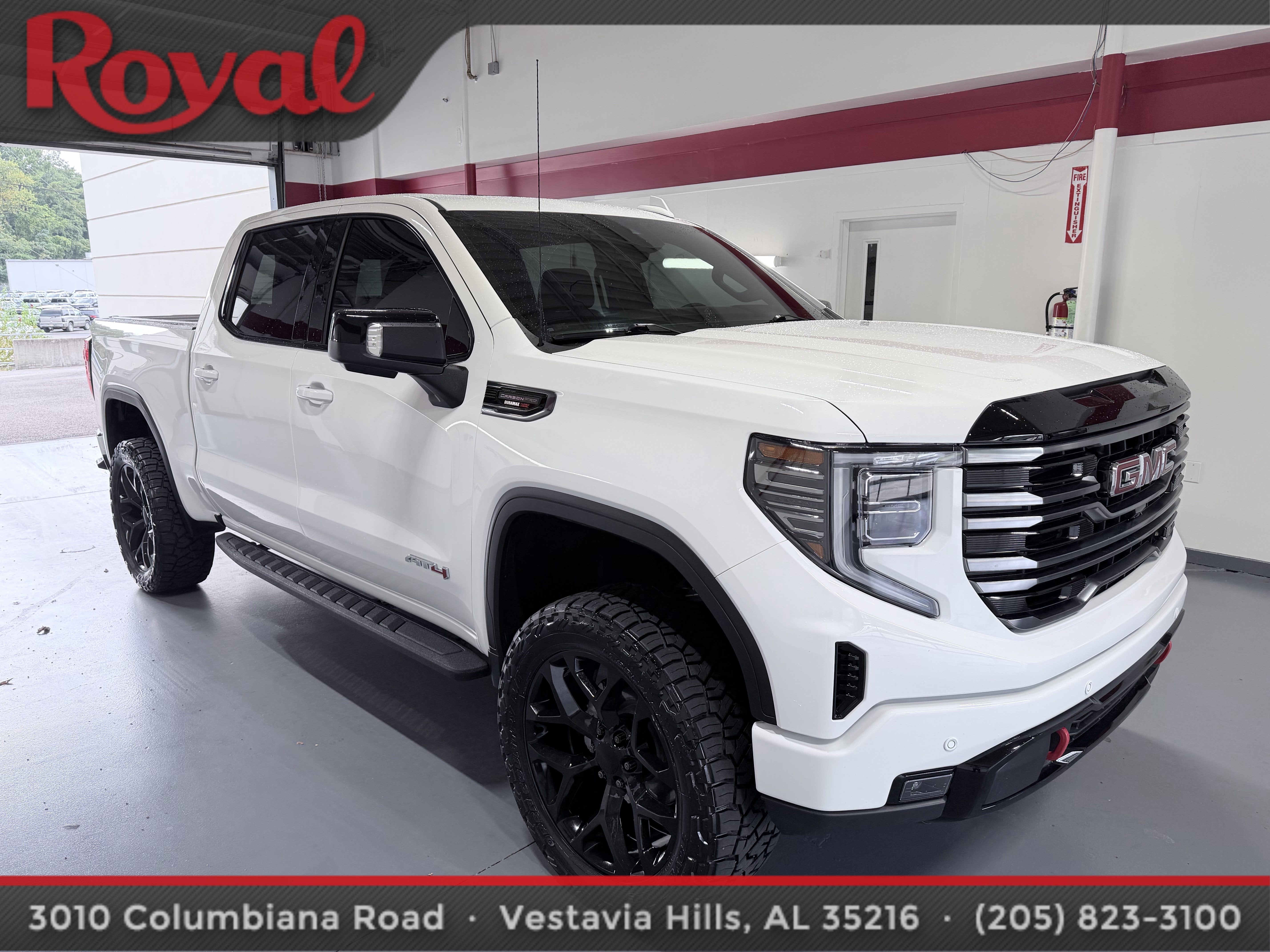 2025 GMC Sierra 1500 AT4