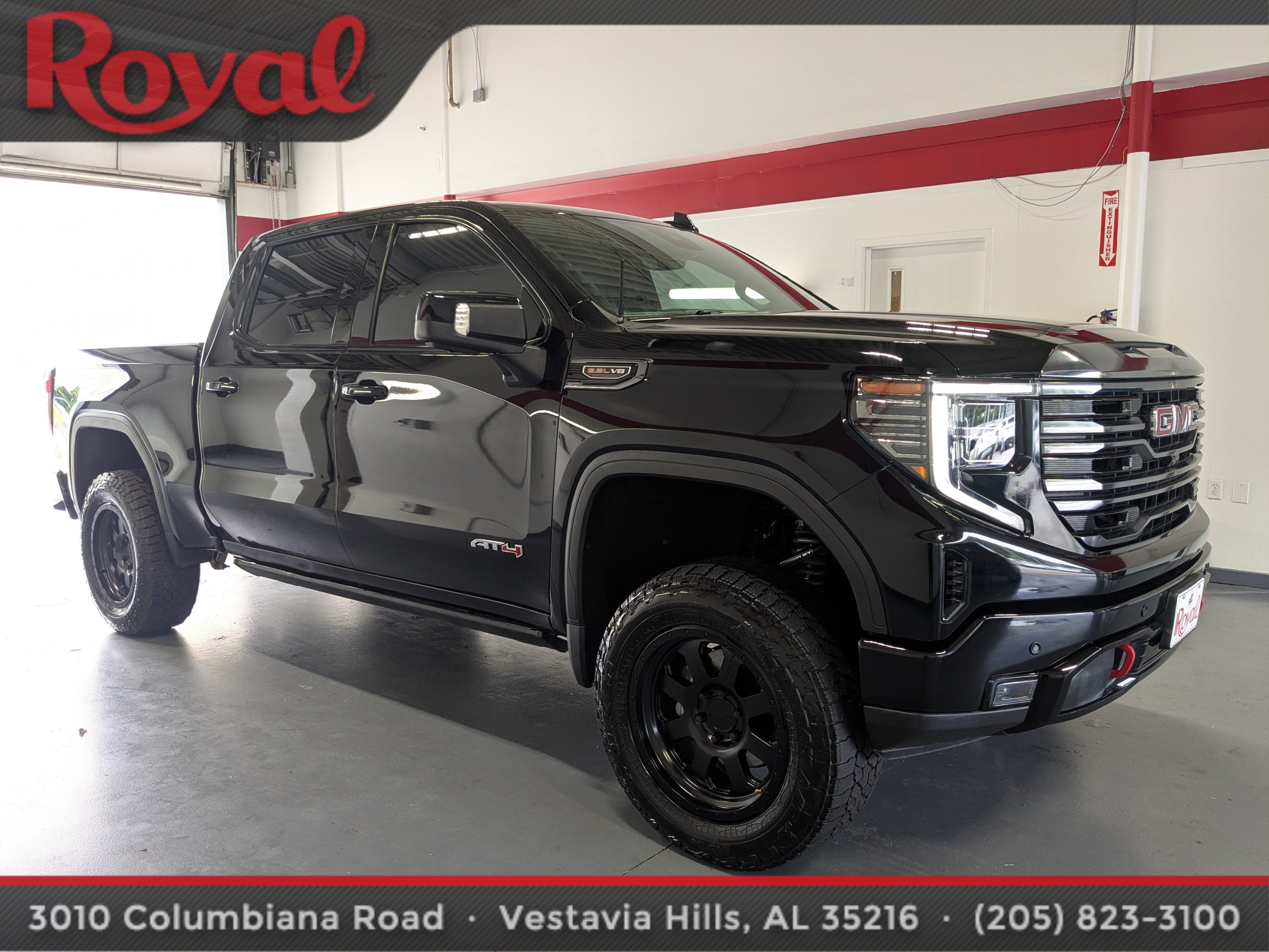 2023 GMC Sierra 1500 AT4