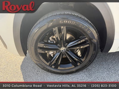 2023 Volkswagen Atlas Cross Sport 2.0T SEL R-Line Black