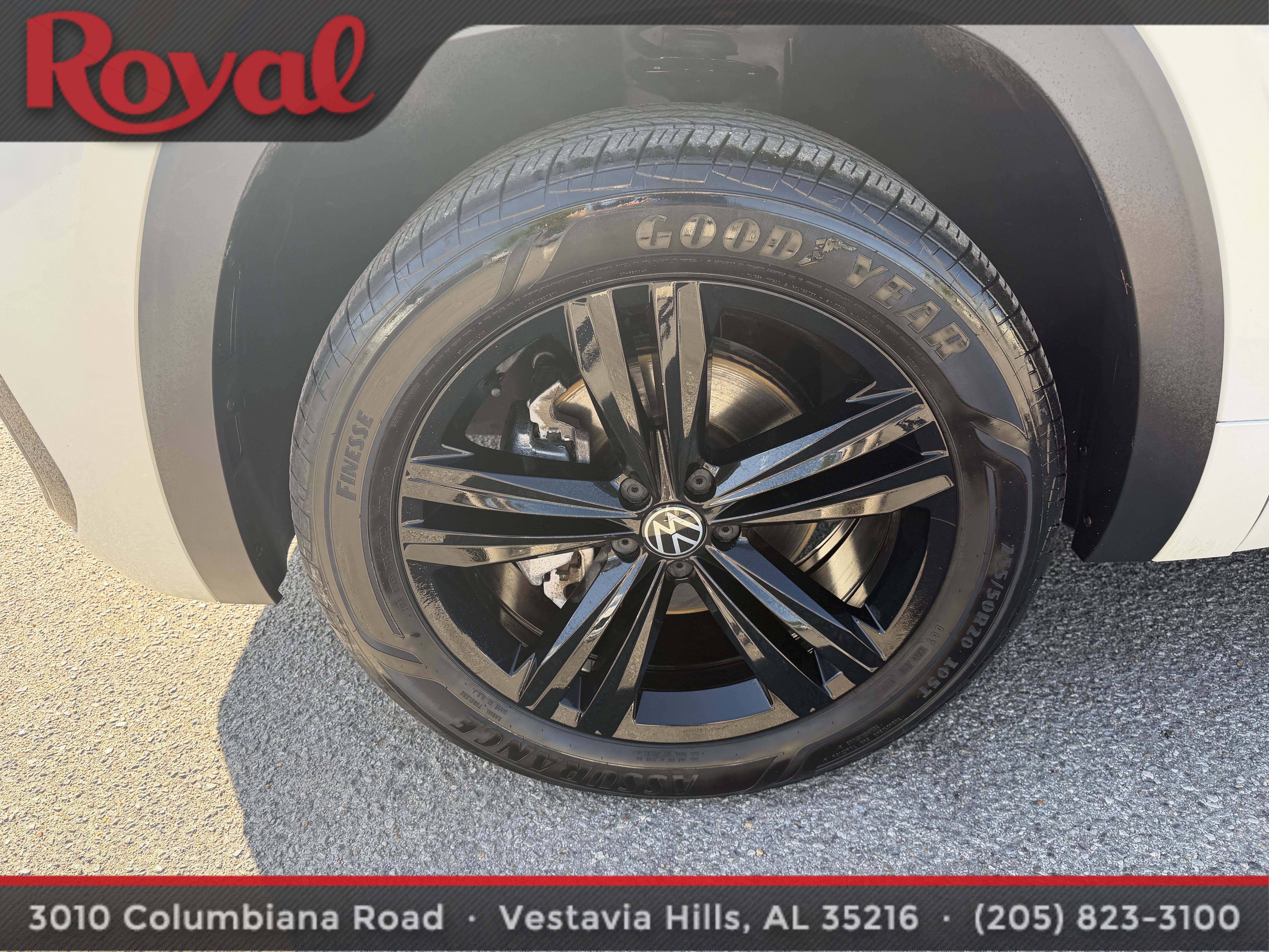 2023 Volkswagen Atlas Cross Sport 2.0T SEL R-Line Black