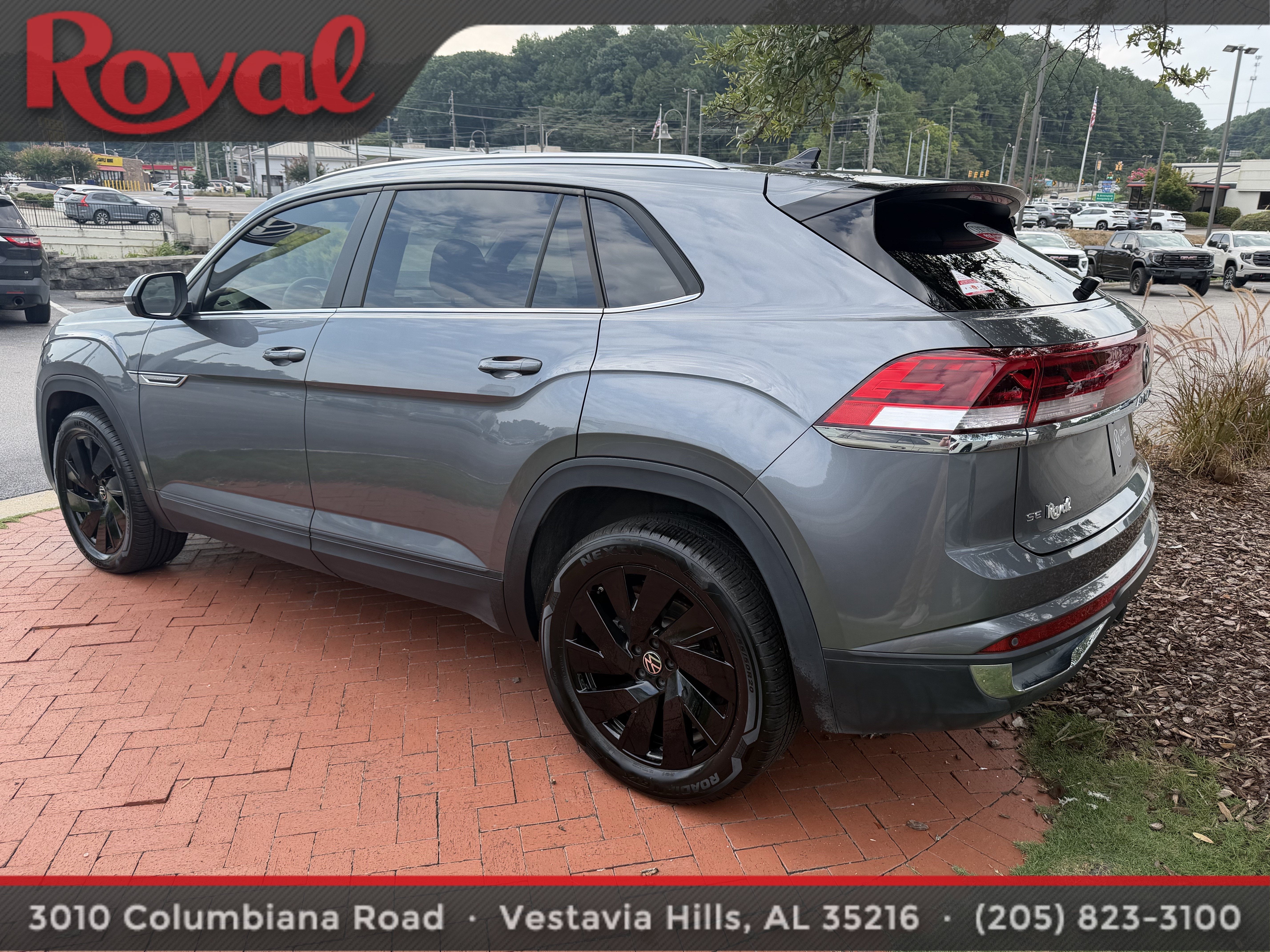 2024 Volkswagen Atlas Cross Sport 2.0T SE w/Technology