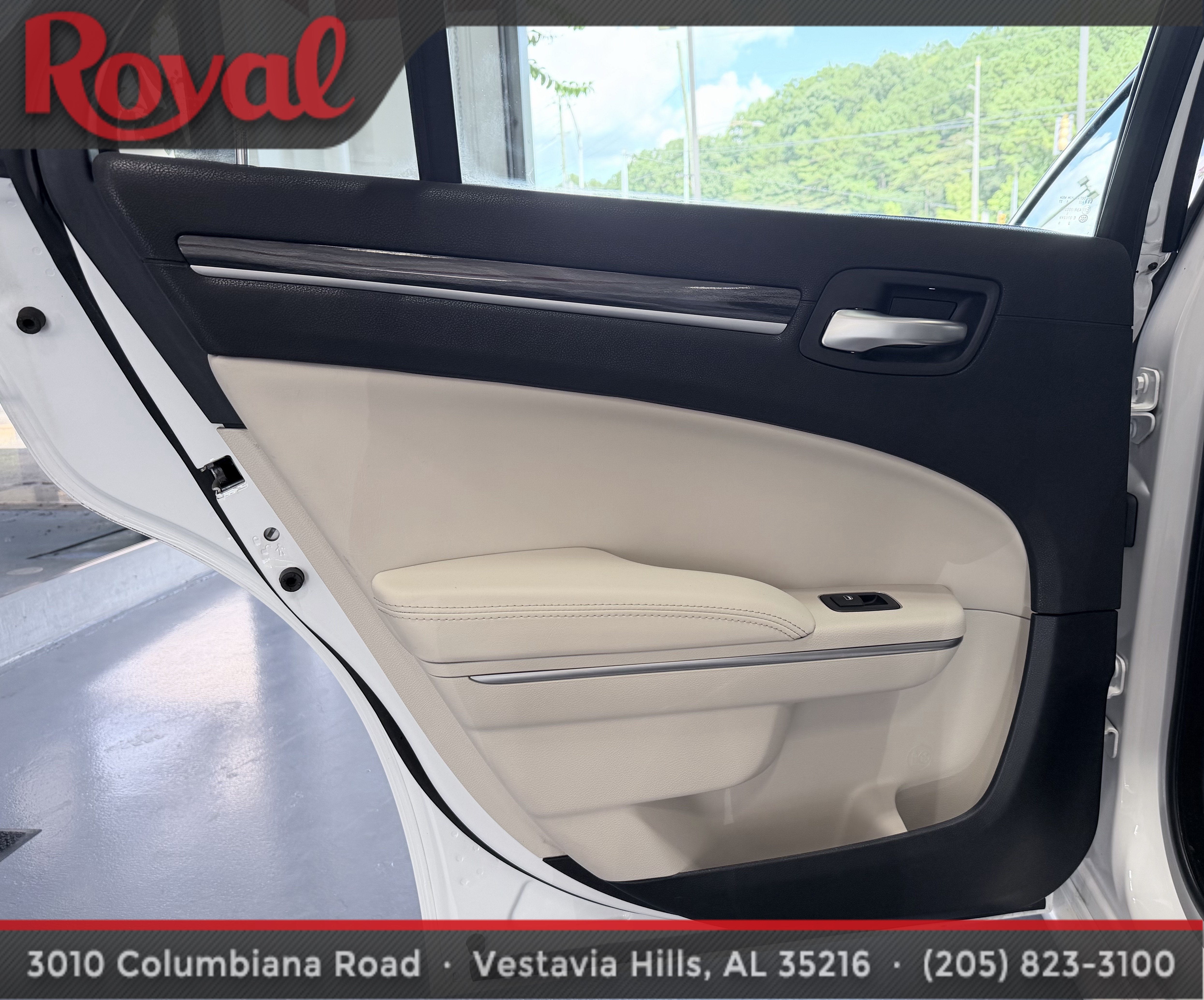 2017 Chrysler 300 Limited