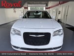 2017 Chrysler 300 Limited