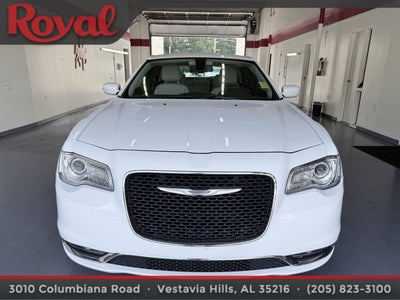 2017 Chrysler 300 Limited