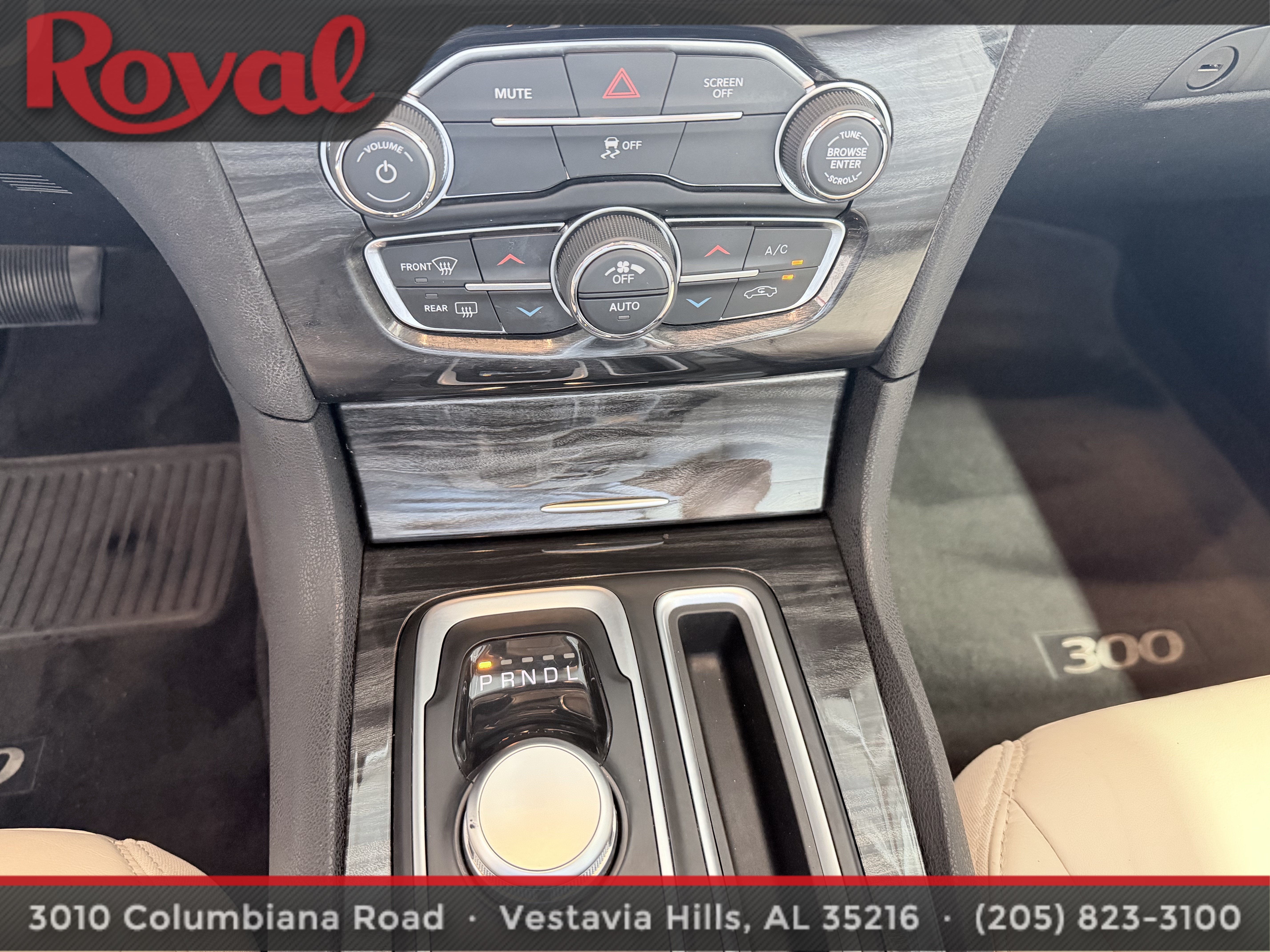 2017 Chrysler 300 Limited