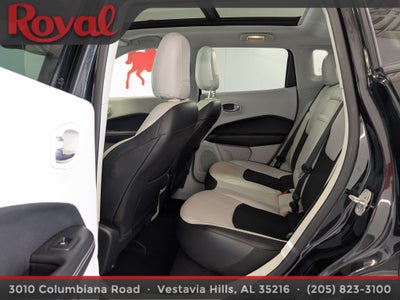 2019 Jeep Compass Latitude w/Sun/Wheel Pkg