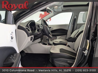 2019 Jeep Compass Latitude w/Sun/Wheel Pkg