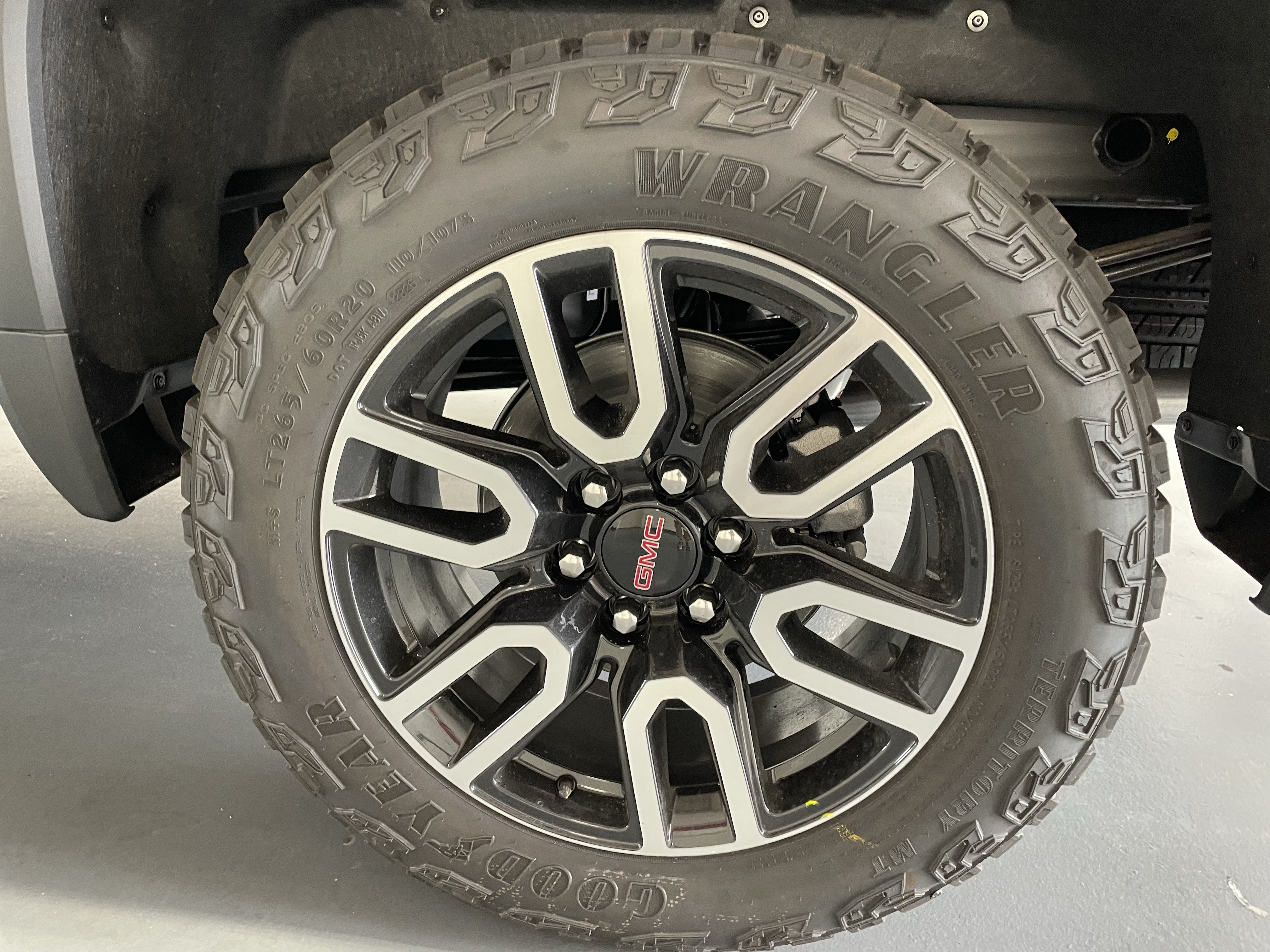 2026 GMC Sierra 1500 AT4 - Photo 7