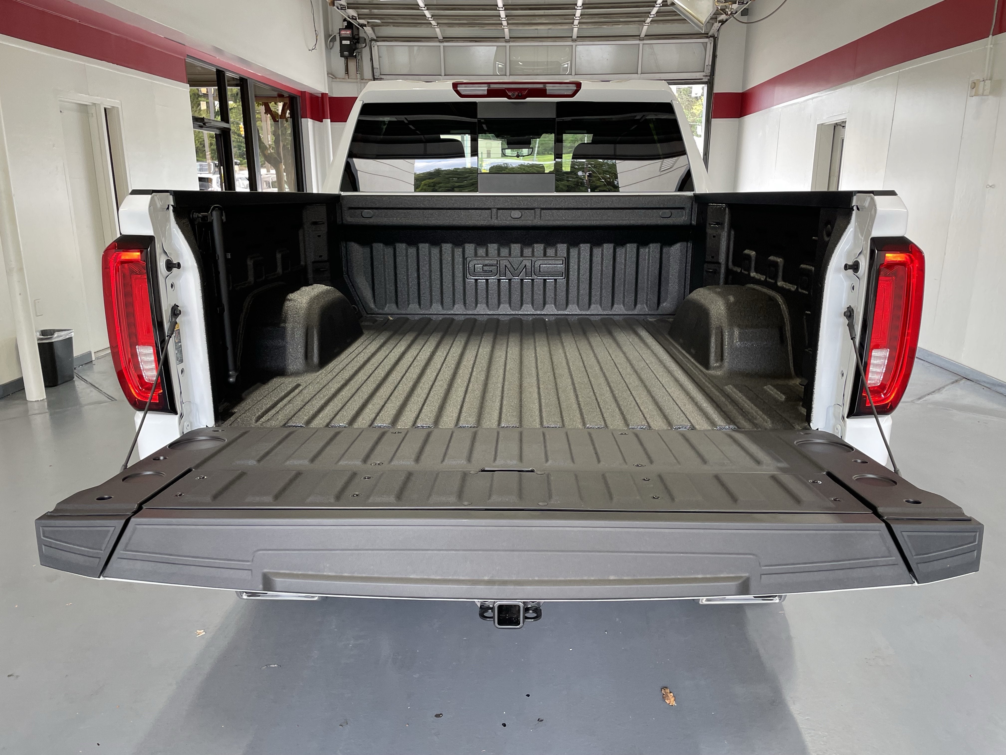 2026 GMC Sierra 1500 AT4 - Photo 8
