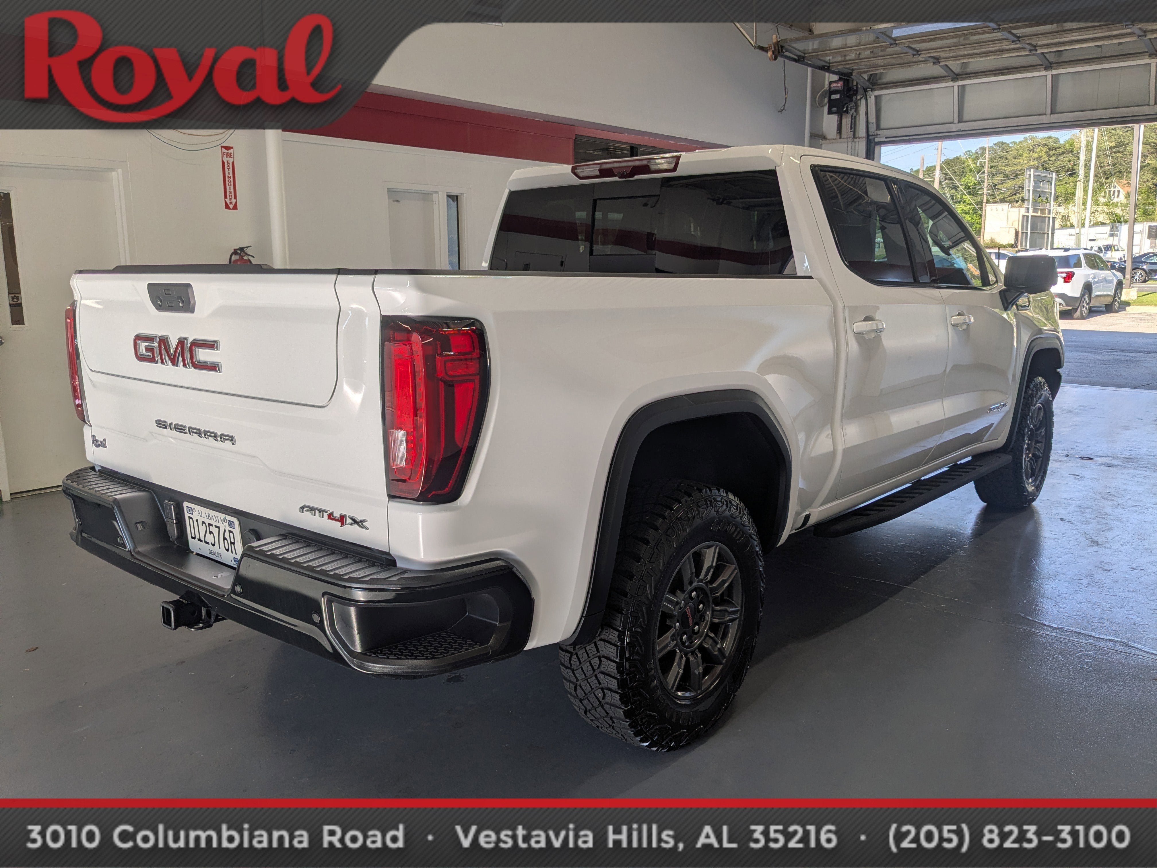 2025 GMC Sierra 1500 AT4X
