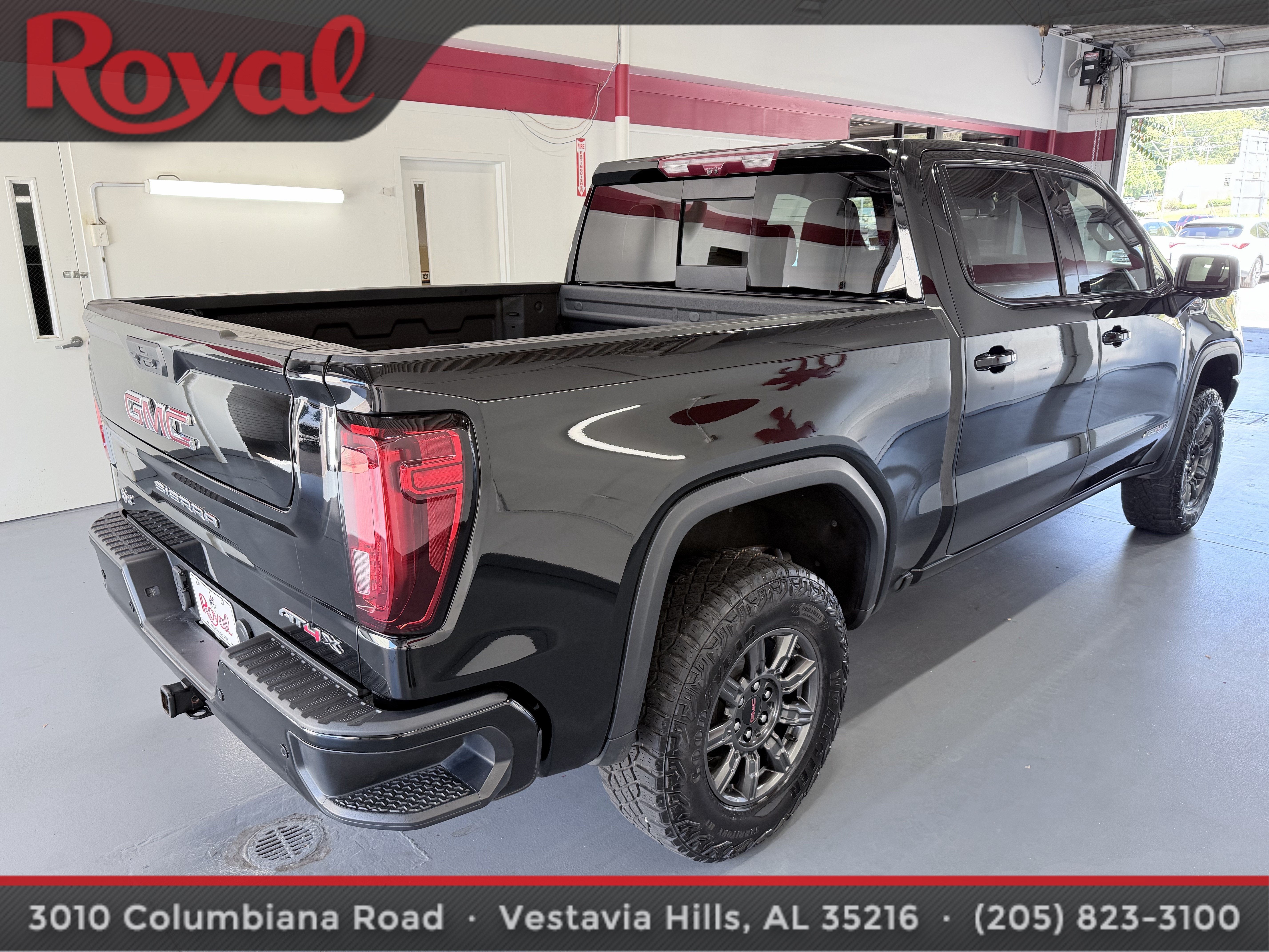 2025 GMC Sierra 1500 AT4X