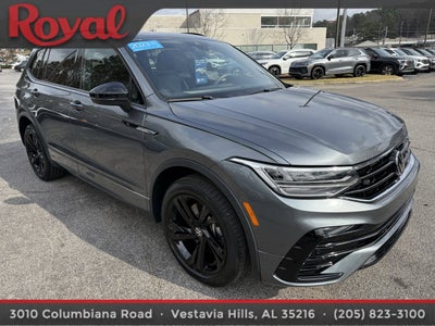 2023 Volkswagen Tiguan SE R-Line Black