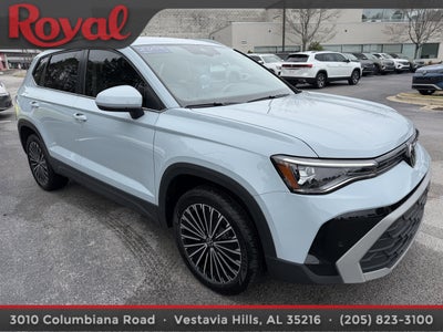 2025 Volkswagen Taos SE