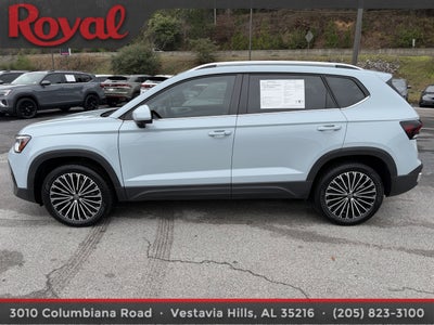 2025 Volkswagen Taos SE