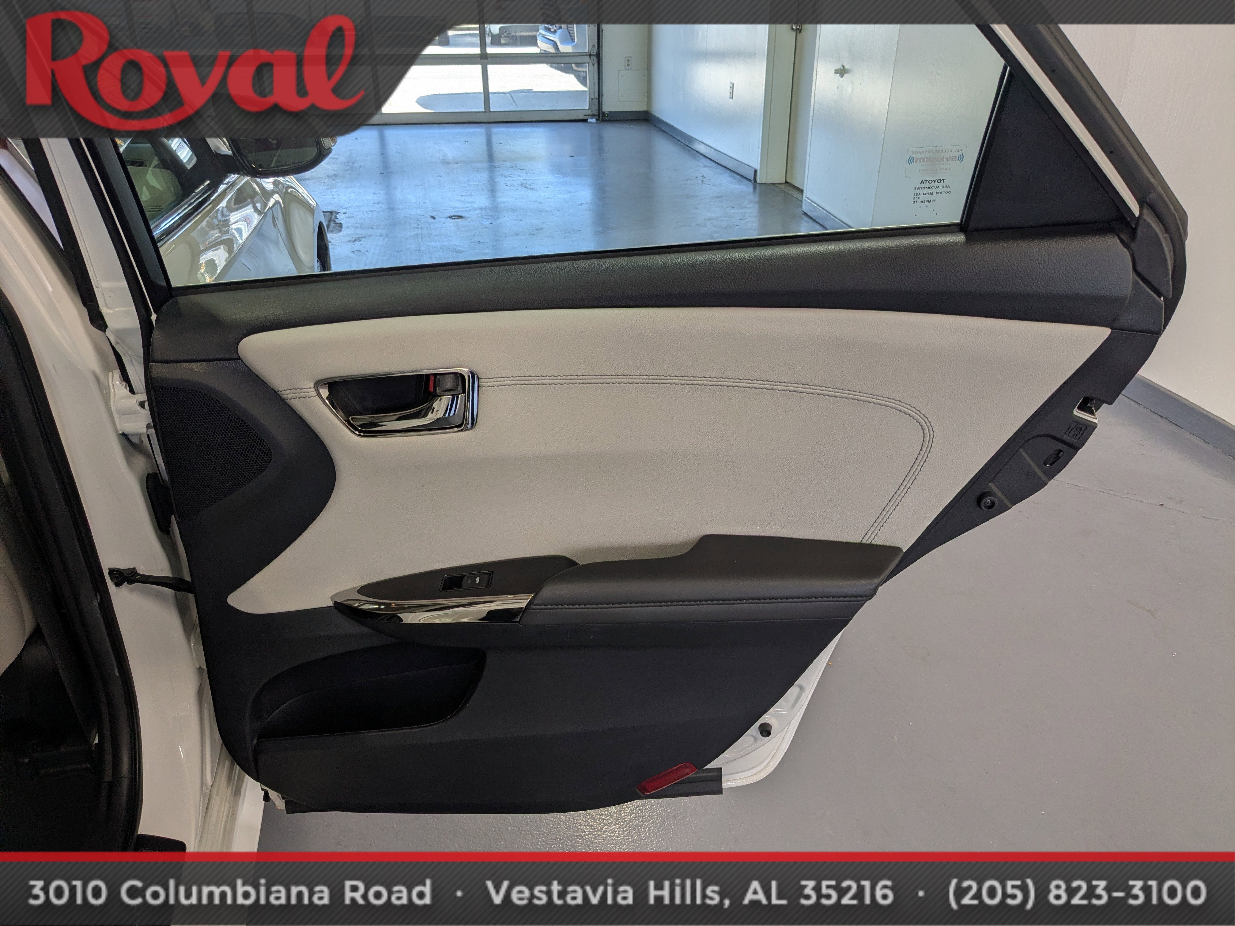 2016 Toyota Avalon Hybrid XLE Premium