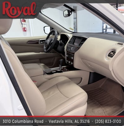 2017 Nissan Pathfinder Platinum