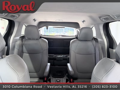 2022 Toyota Sienna XLE