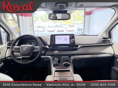 2022 Toyota Sienna XLE