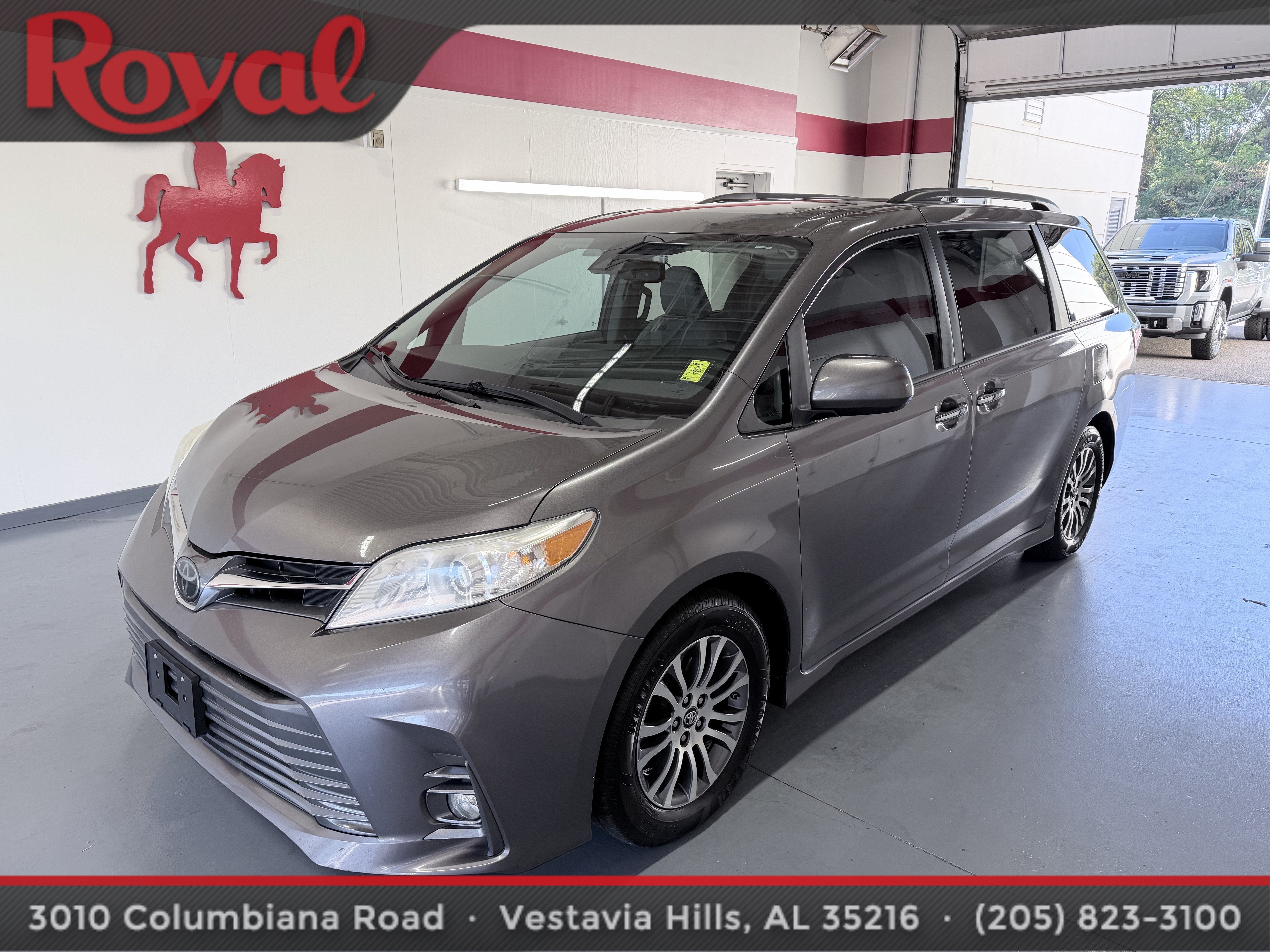 2018 Toyota Sienna XLE Auto Access Seat