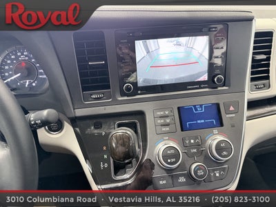 2018 Toyota Sienna XLE Auto Access Seat