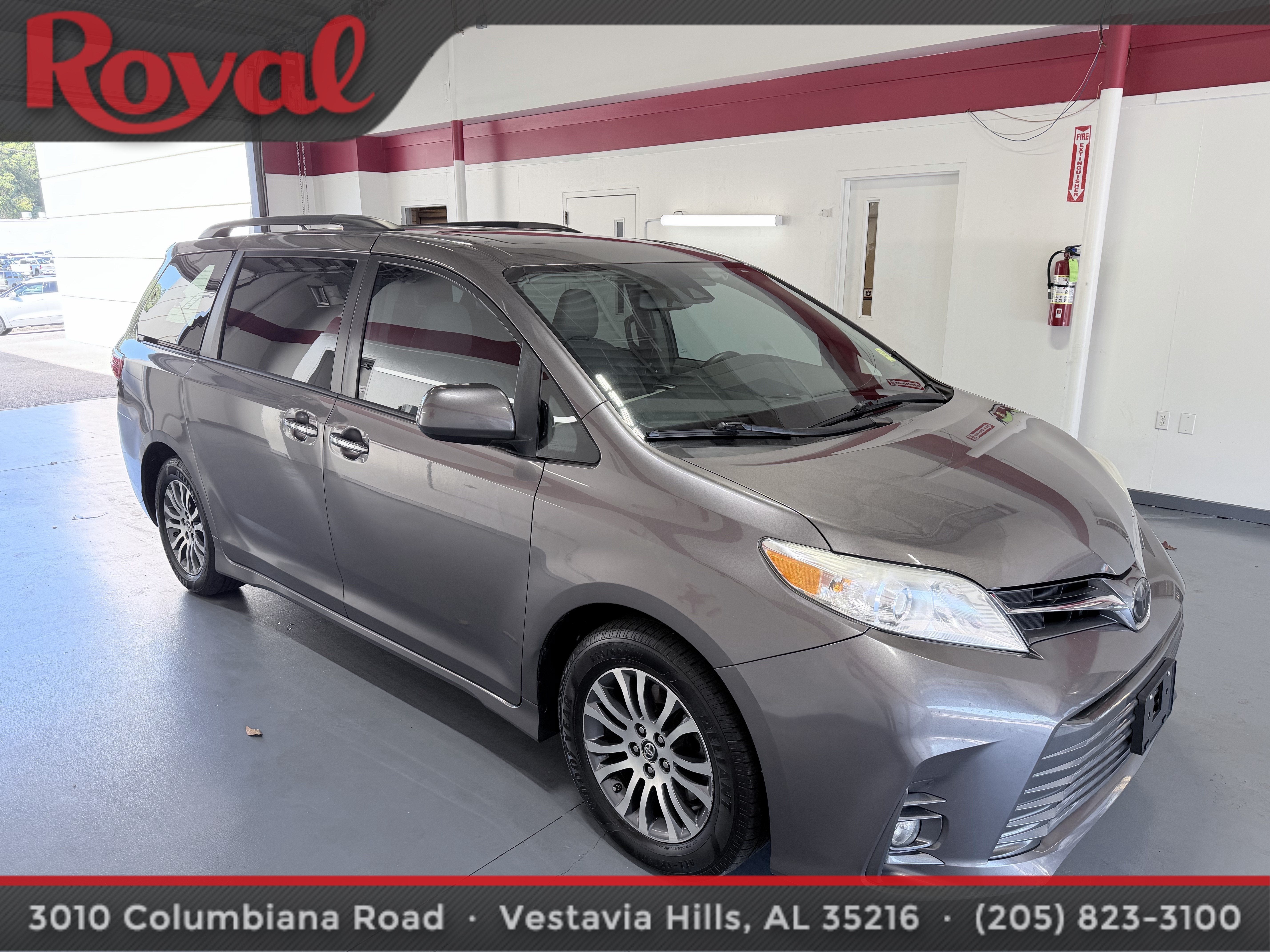 2018 Toyota Sienna XLE Auto Access Seat