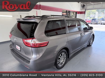 2018 Toyota Sienna XLE Auto Access Seat