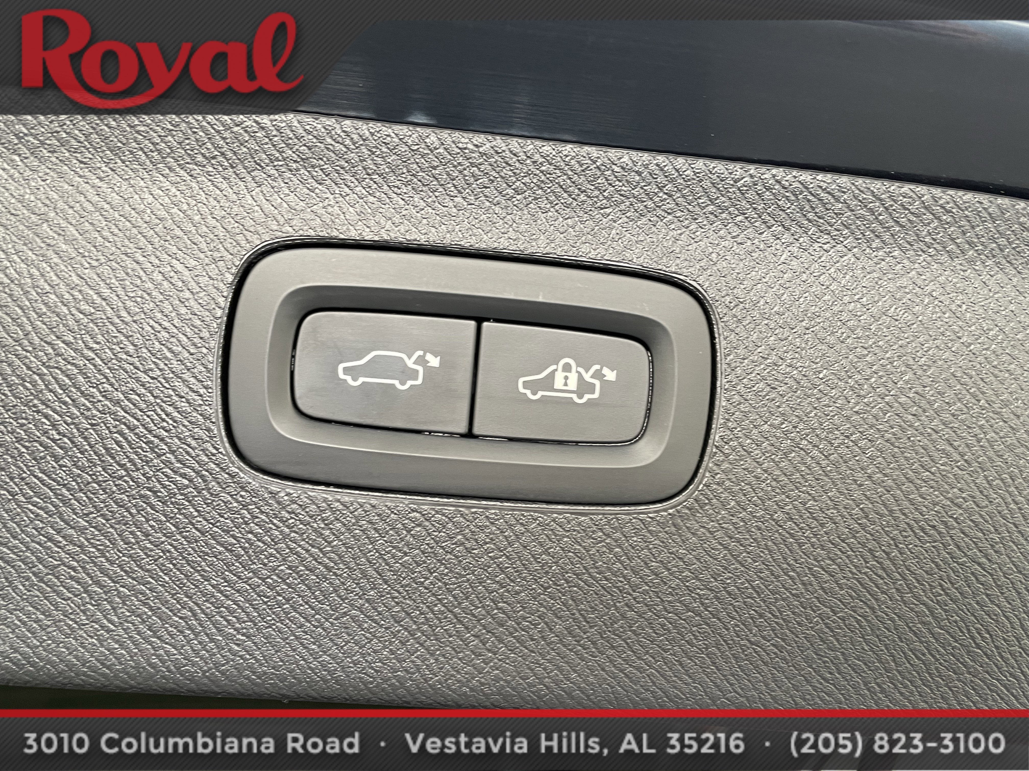 2024 Volvo XC90 Plus Bright Theme
